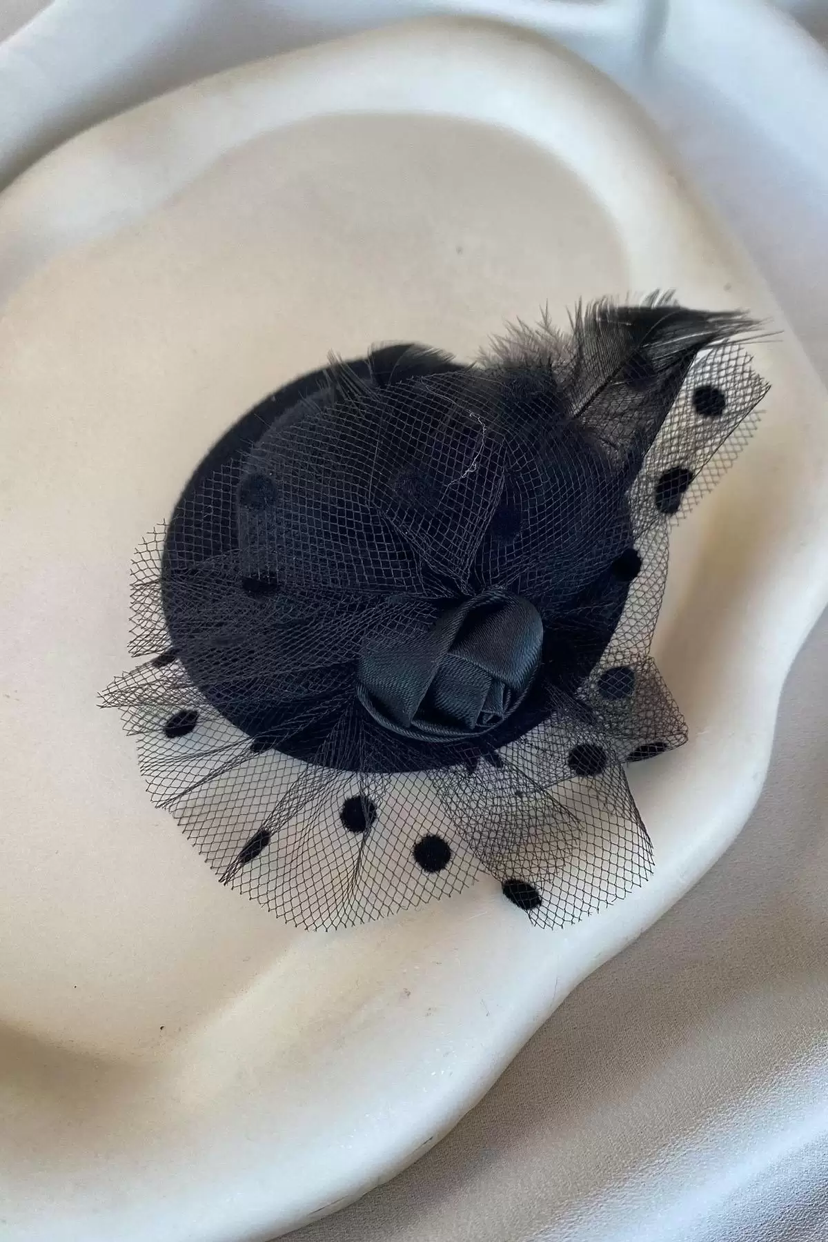 Siyah Renk Çiçek Detaylı Mini Nikah Şapkası/Vualet Şapka Pens Detaylı Toka