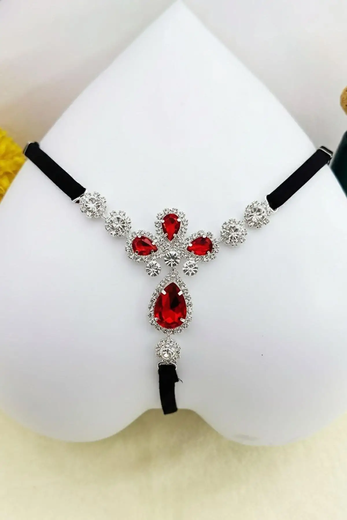 Siyah Renk Taş Detaylı Tanga