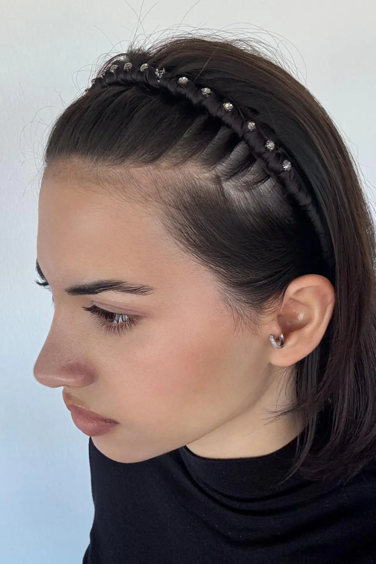 Siyah Renk Taş Detaylı Taraklı Taç