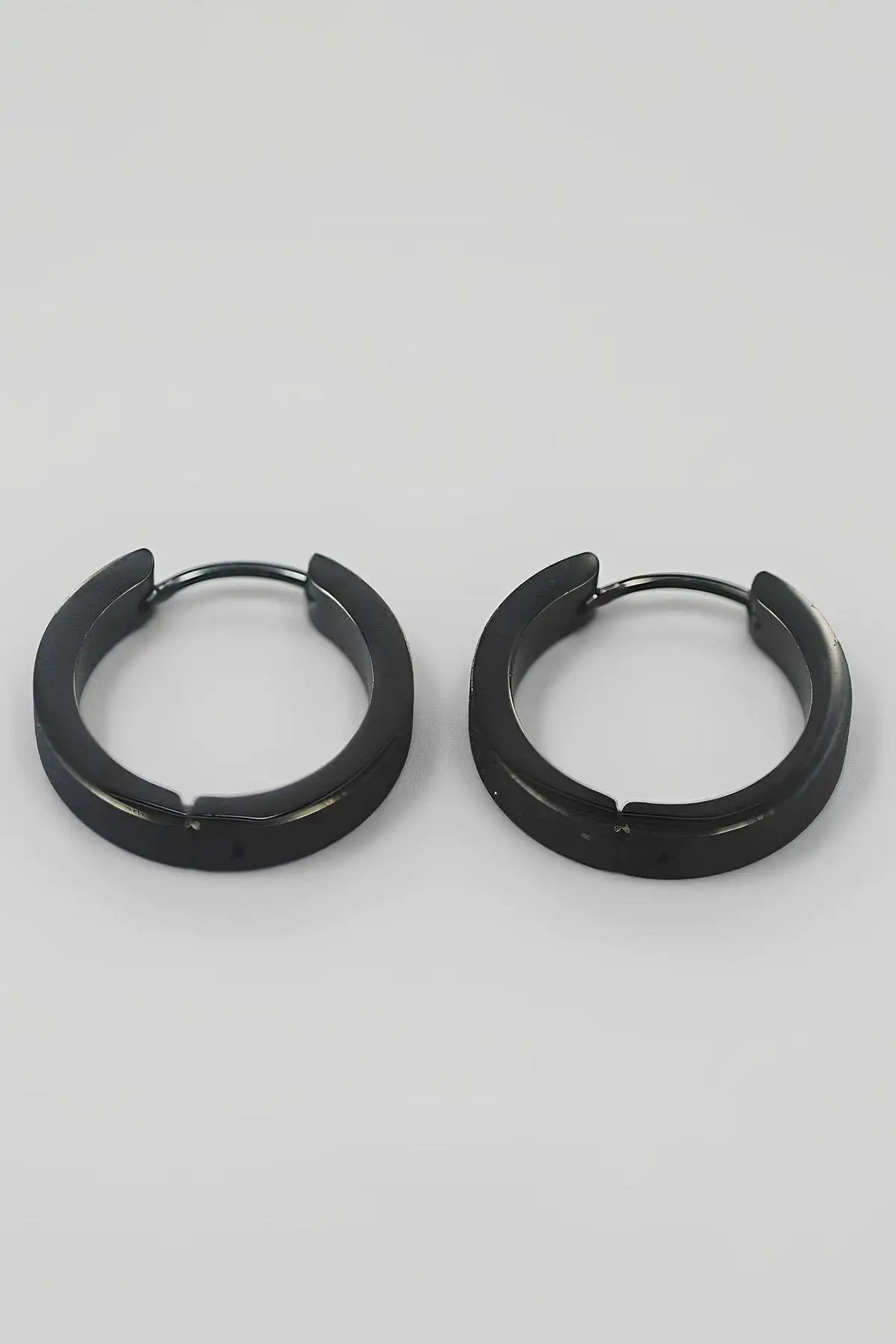 Siyah Renk Unisex Halka Küpe (Çift)