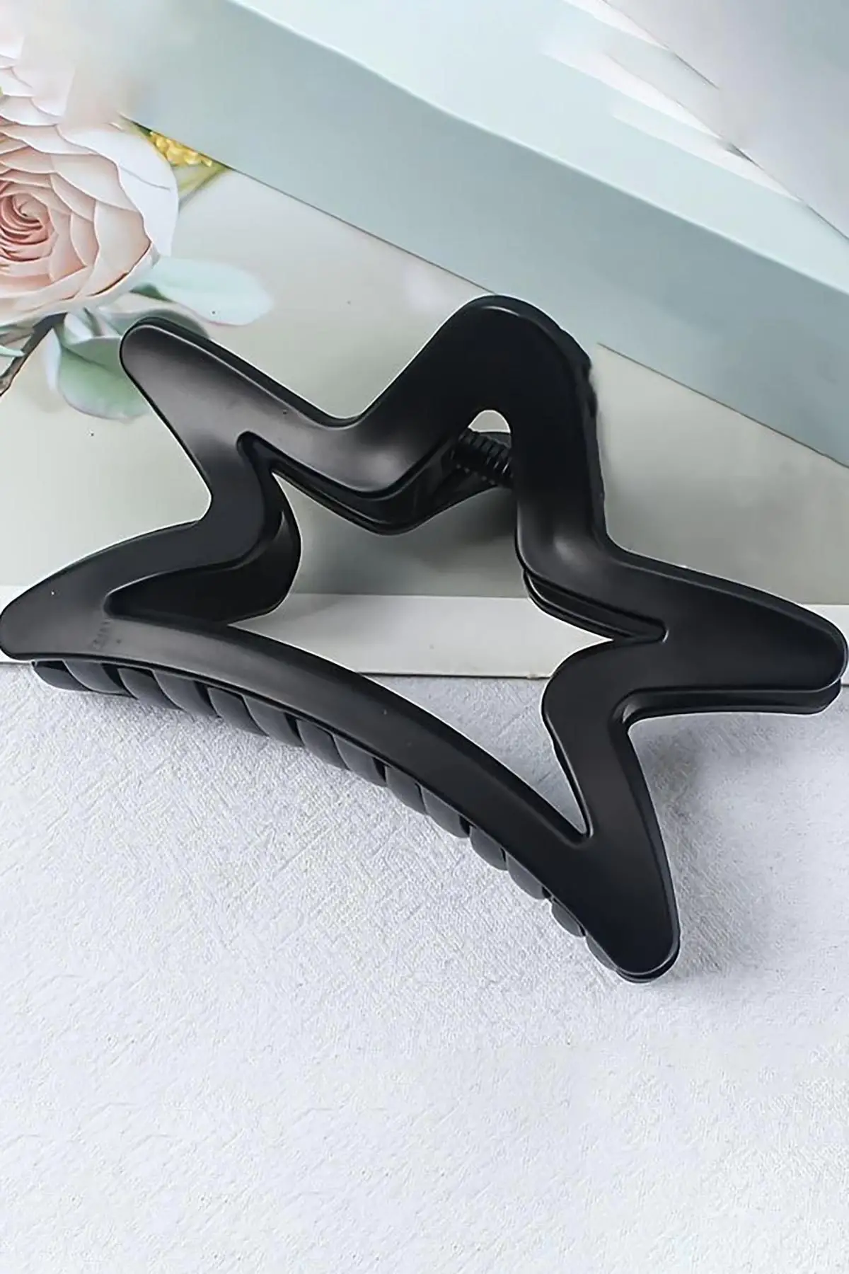 Siyah Renk Yıldız Figürlü Mandal Toka