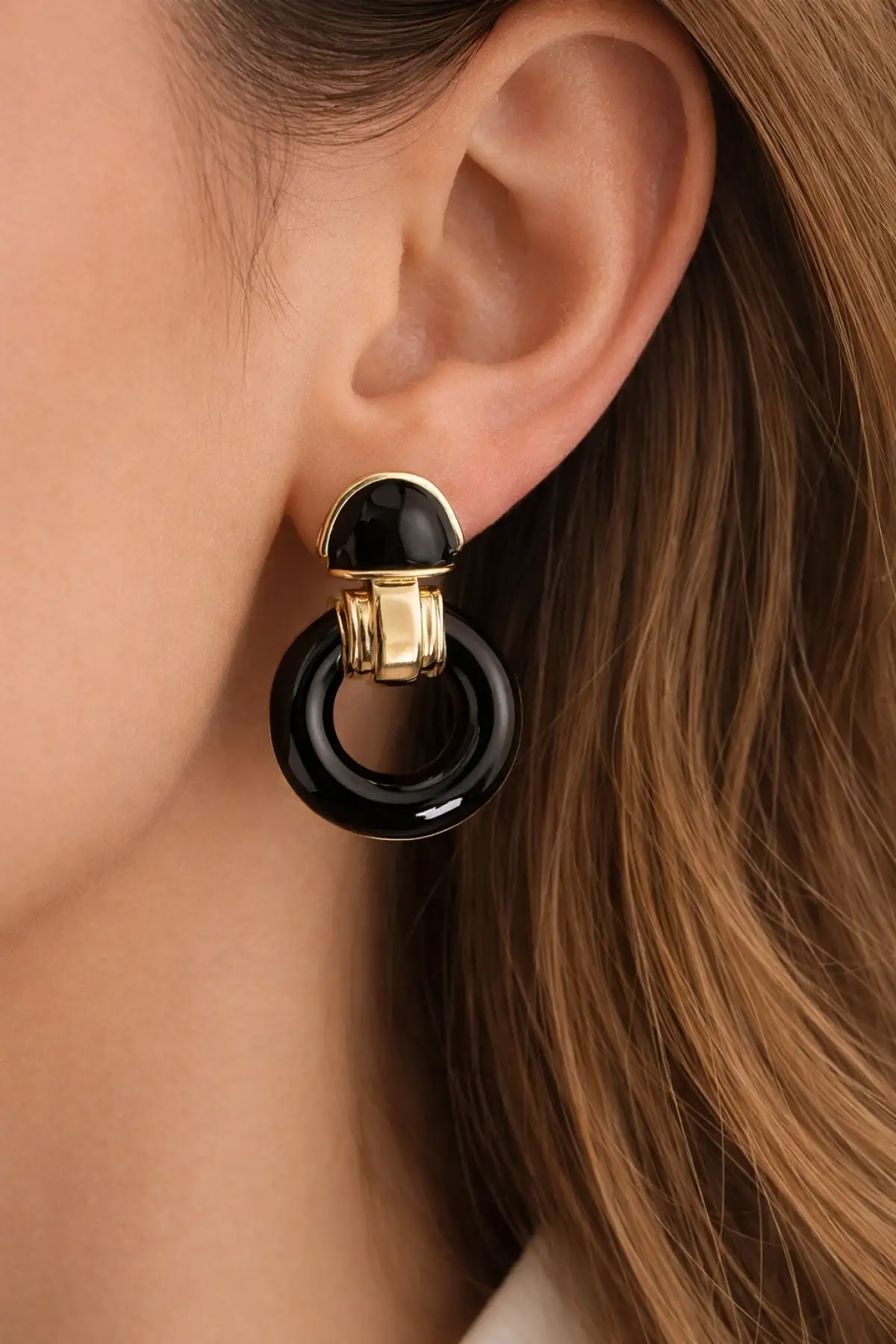 Siyah Renk Yuvarlak Detaylı Küpe (Çift)