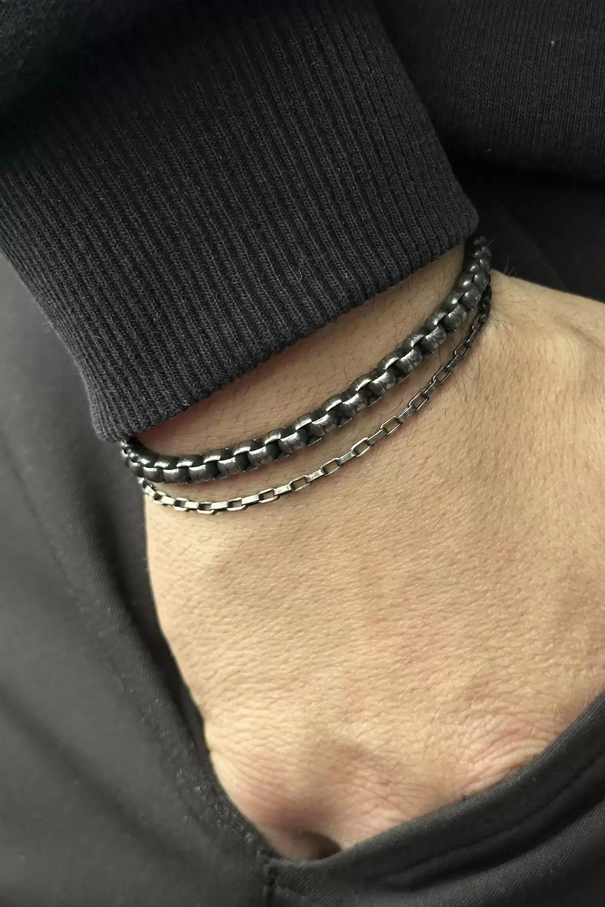 Siyah Renk Zincir Detaylı Çelik Erkek Bileklik