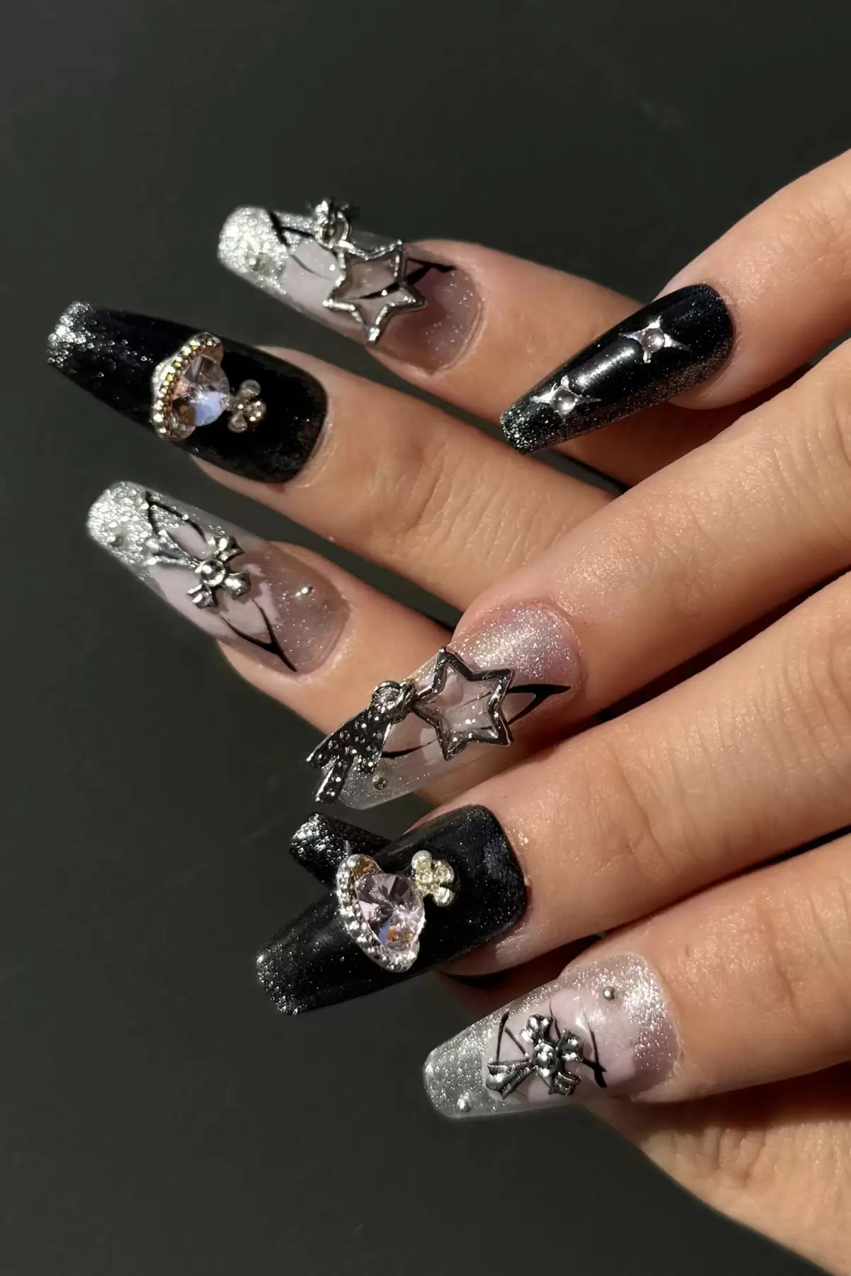 Taşlı Nail Art Detaylı Protez Tırnak