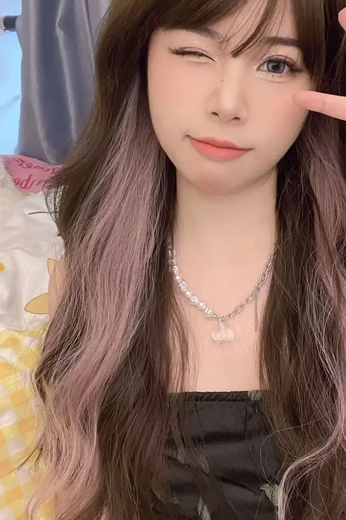 Yan Çıt Çıt Postiş /Pembe Renk Dalgalı / 50 Cm