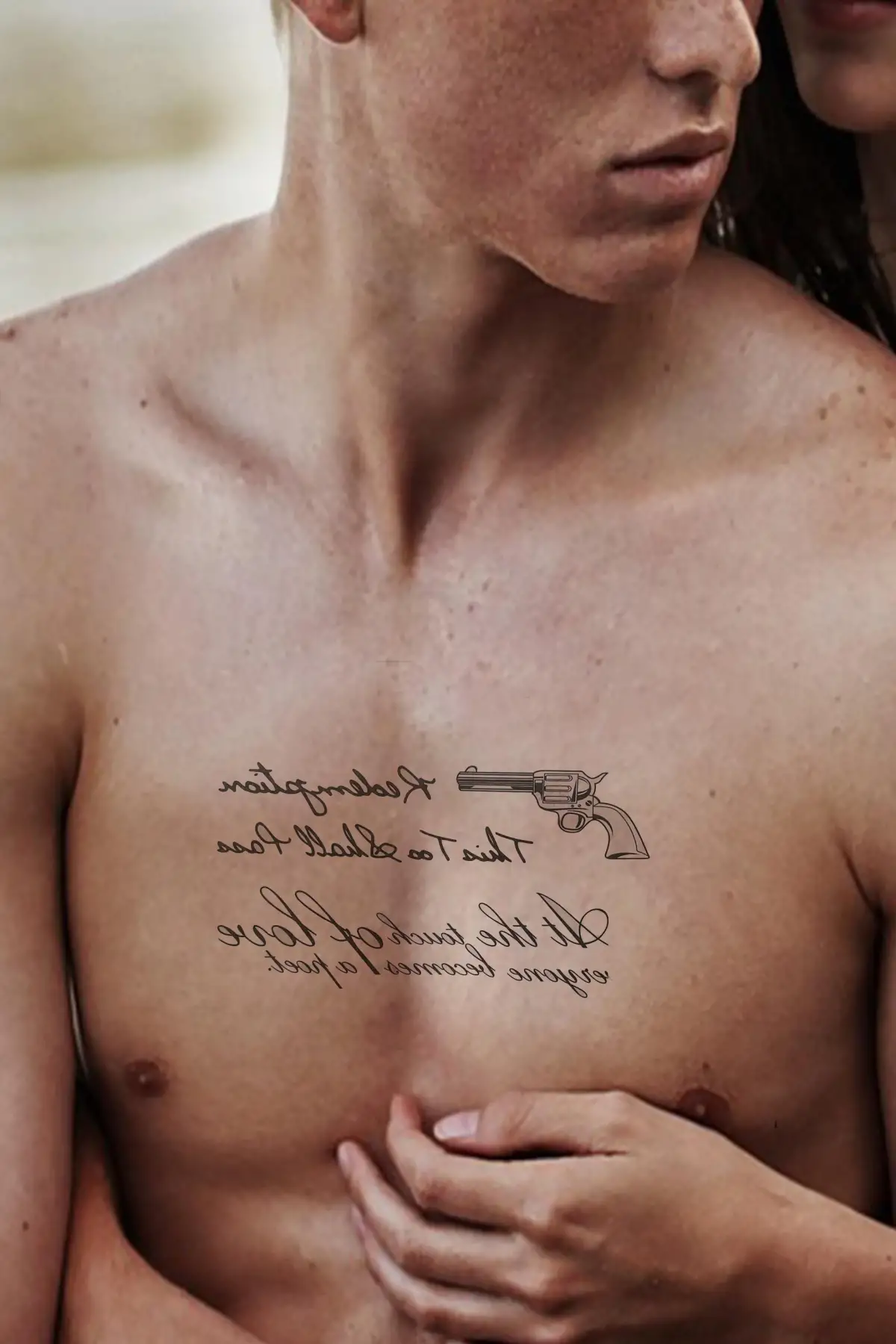 Yazı Ve Silah Figürlü 12 Saat Sonra Kararan Geçici Dövme Tattoo