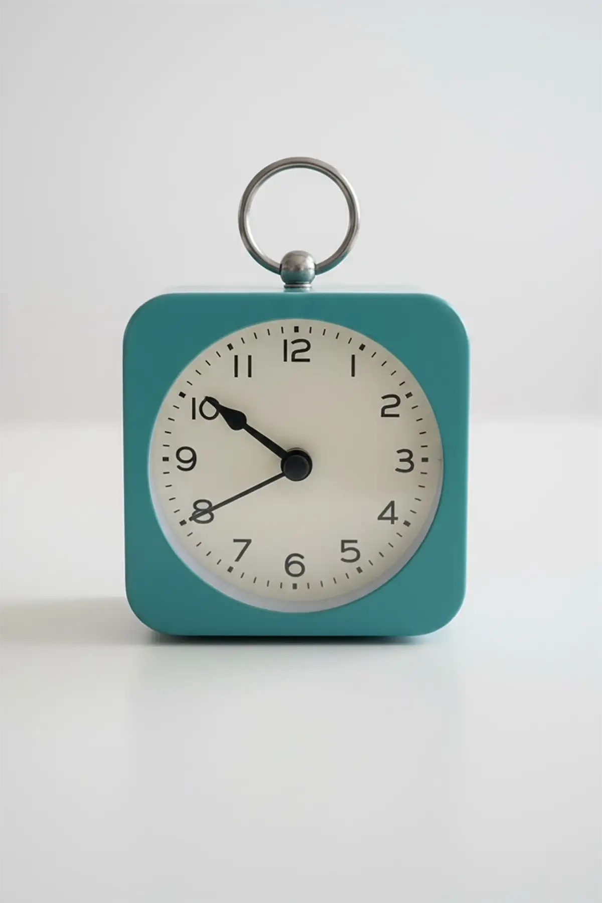 Yeşil Renk Dekoratif Işıklı Alarmlı Masa Saati