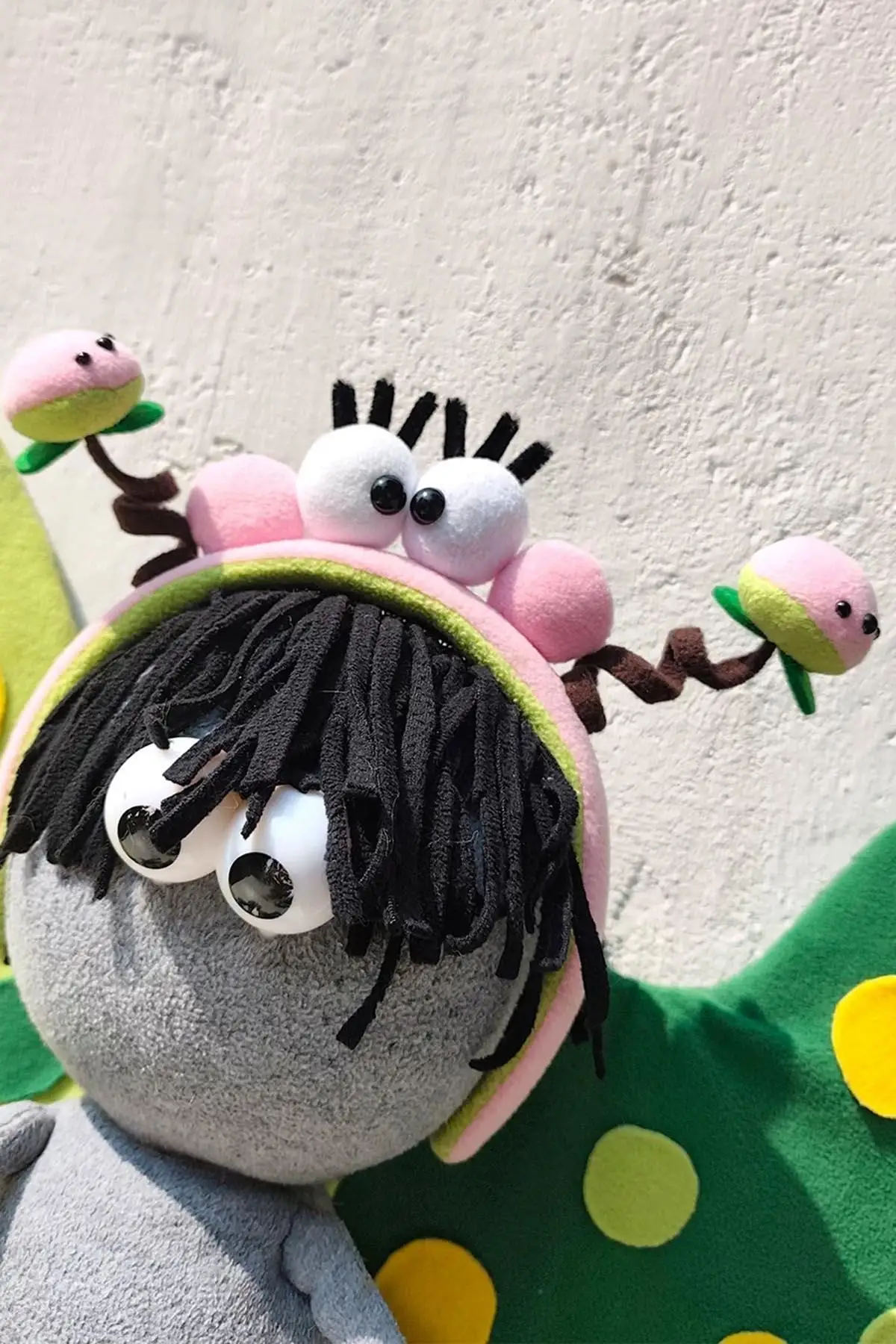 Yeşil Ve Pembe Renk Eğlenceli Peluş Taç