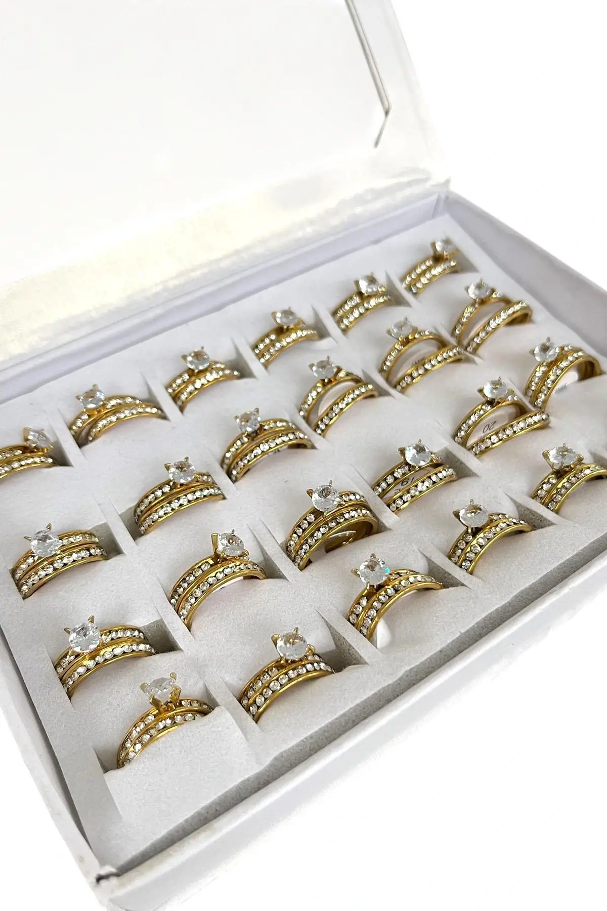 24lü Altın Renk Çelik Numaralı Tektaş Alyans Set