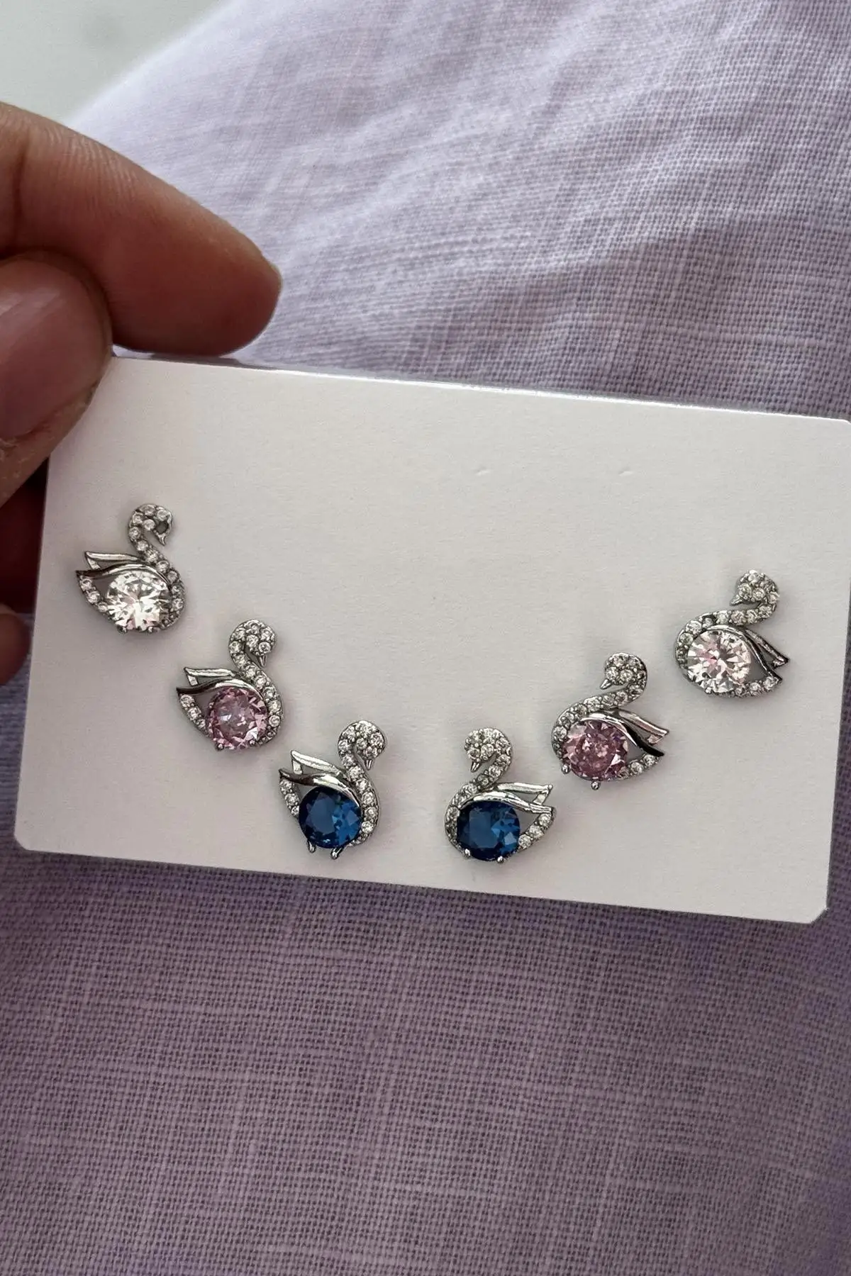 6lı Karışık Renk Kuğu Figürlü Taş Detaylı Küpe Set