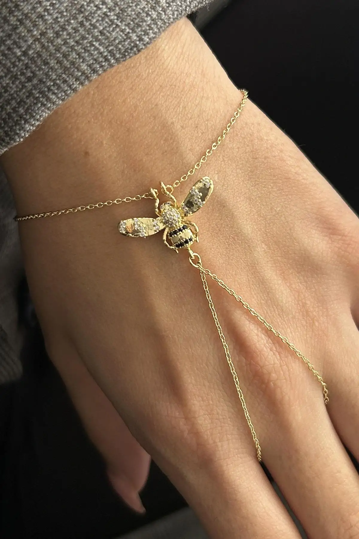 Altın Renk Arı Figürlü 14K Altın Kaplama TX Şahmeran