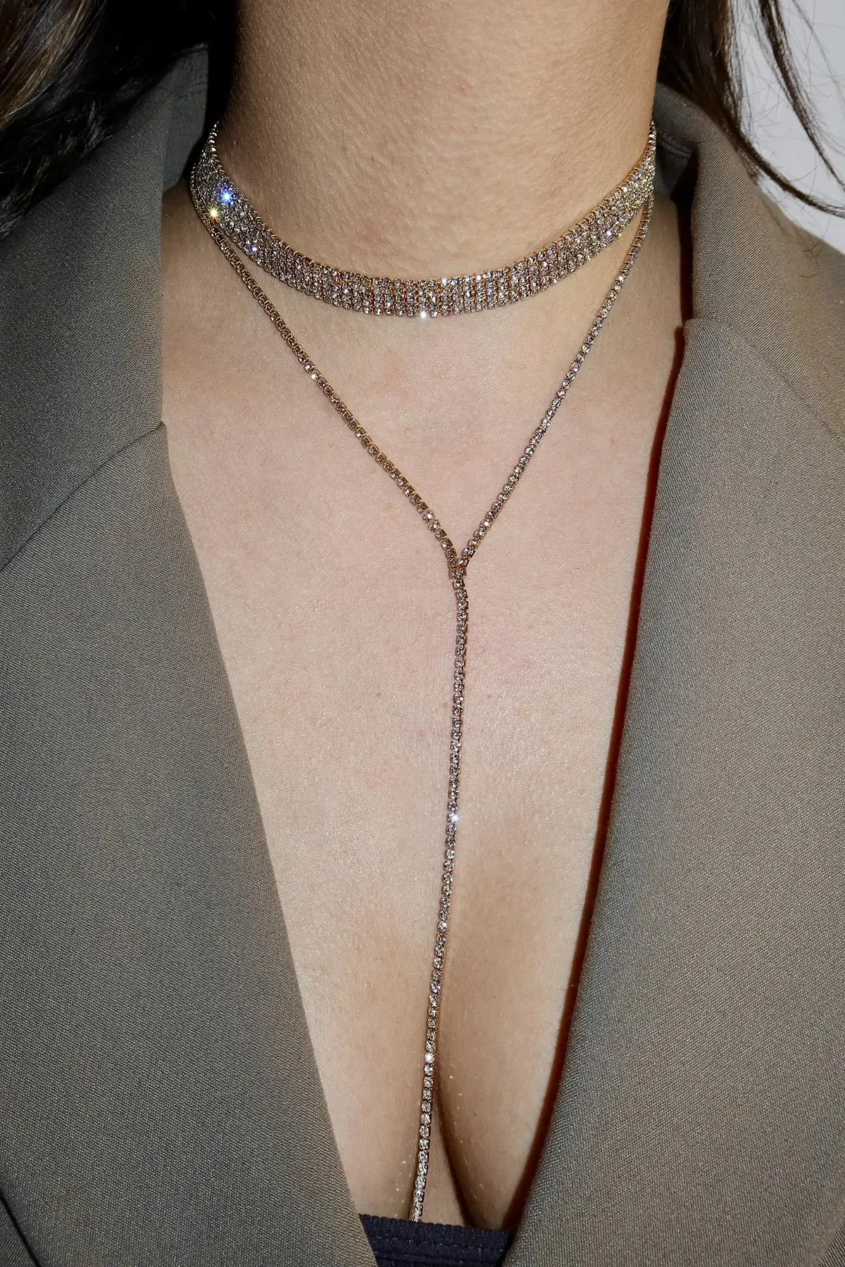 Altın Renk Beş Sıra Taş Detaylı Choker Kolye/ Vücut Aksesuarı