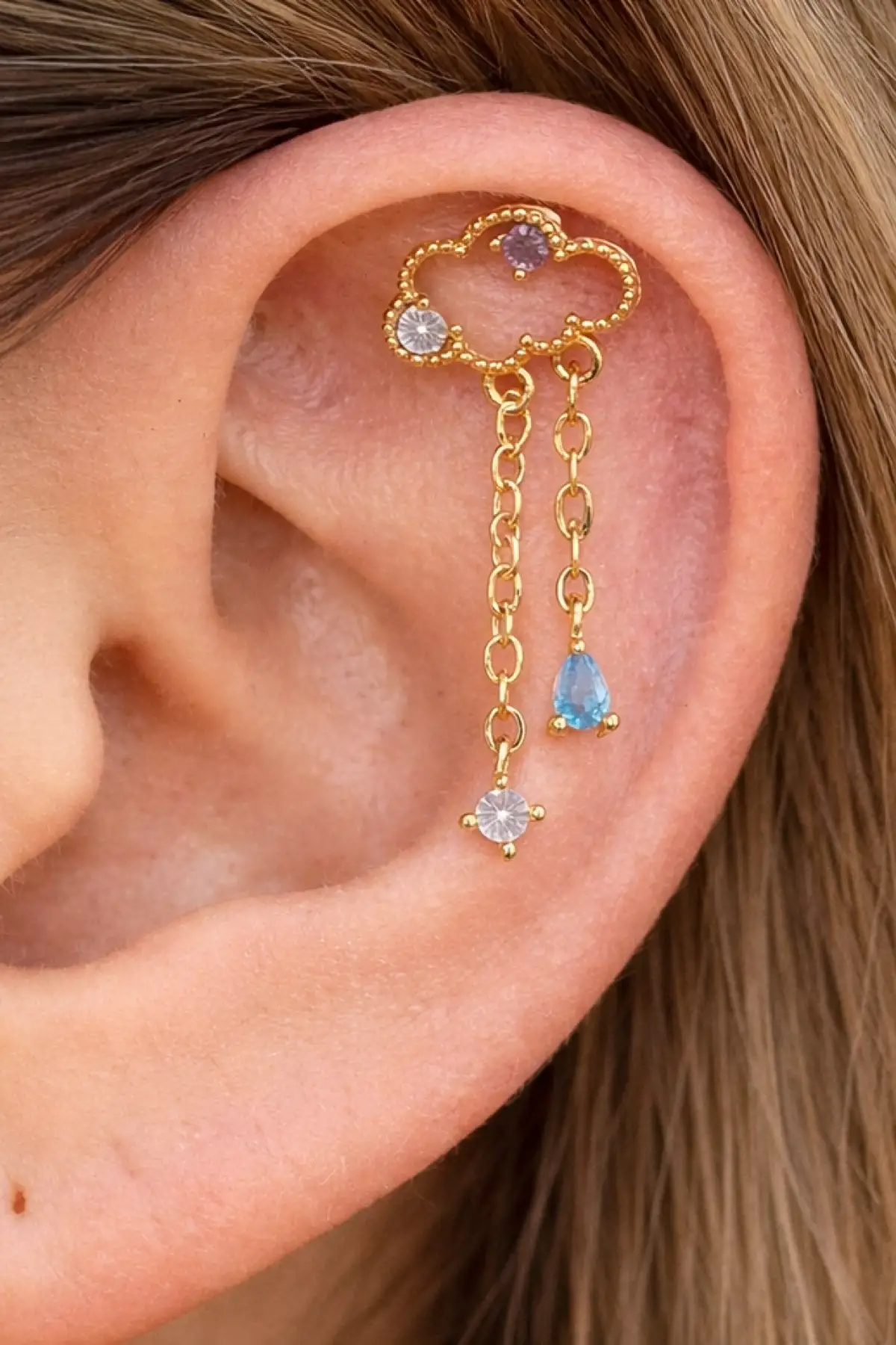 Altın Renk Bulut Figürlü Taş Detaylı Cerrahi Çelik Tragus/Kıkırdak Küpe/Piercing (Tek)