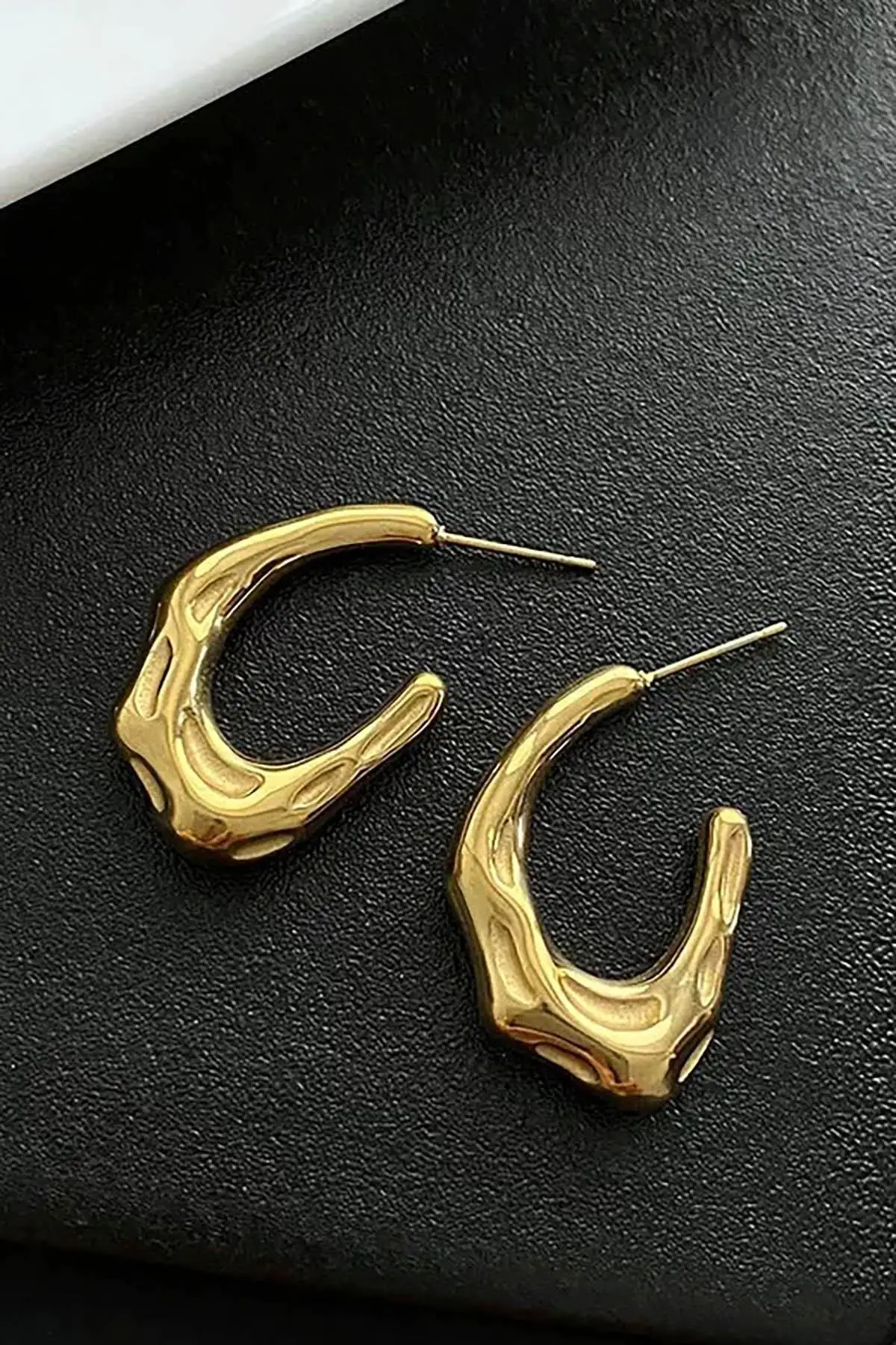 Altın Renk Çelik Küpe (Çift)