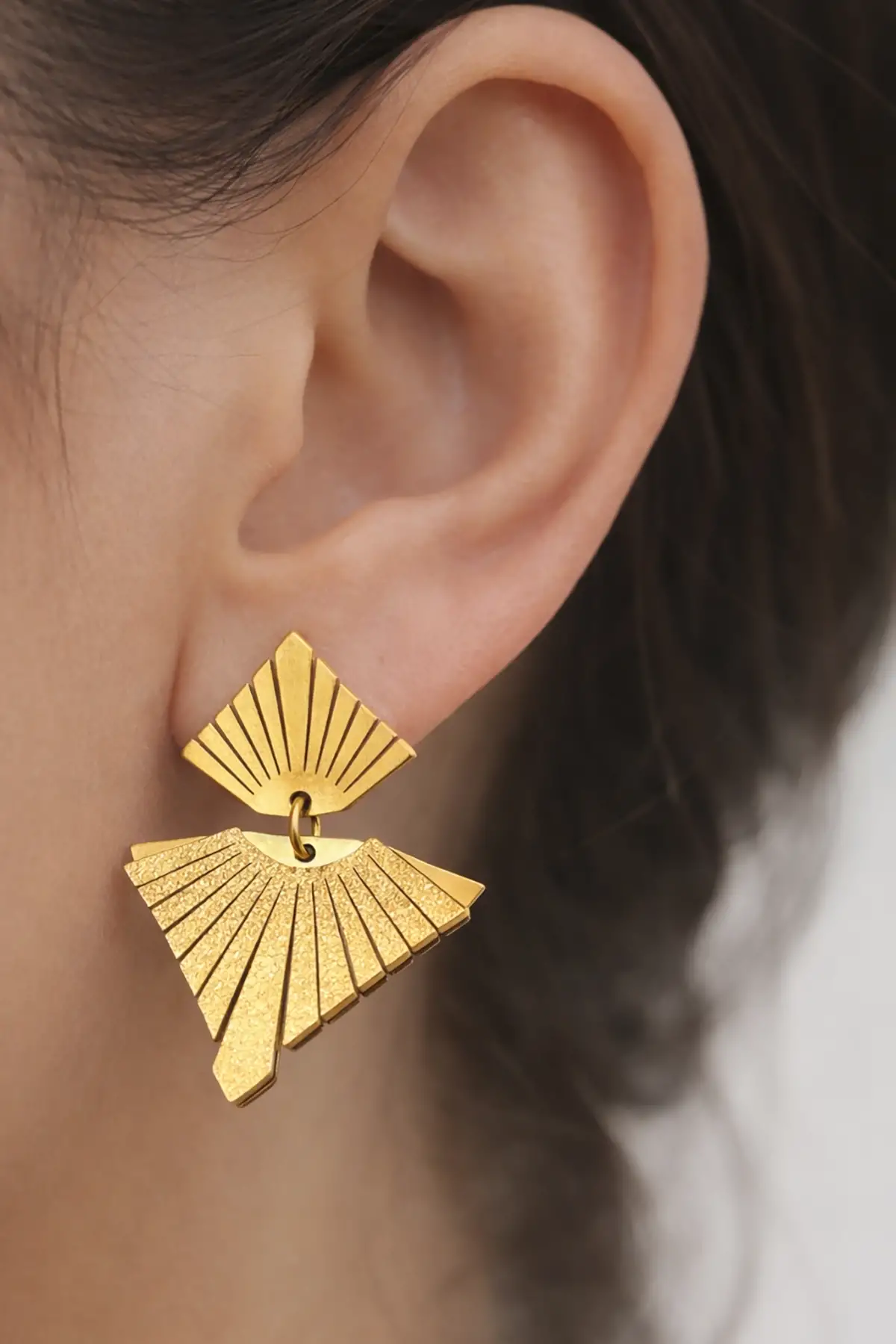 Altın Renk Çelik Küpe (Çift)