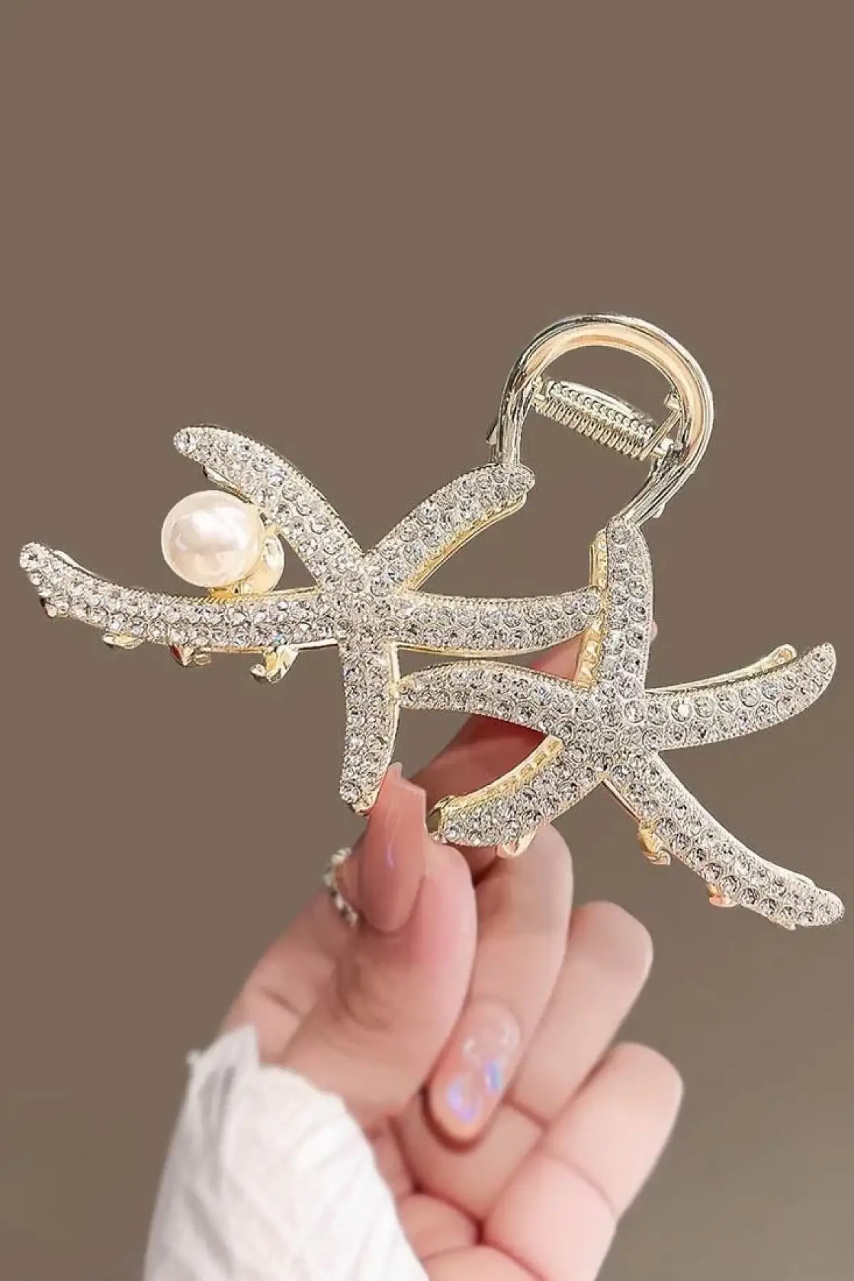 Altın Renk Deniz Yıldızı Figürlü İnci Detaylı Taşlı Metal Mandal Toka