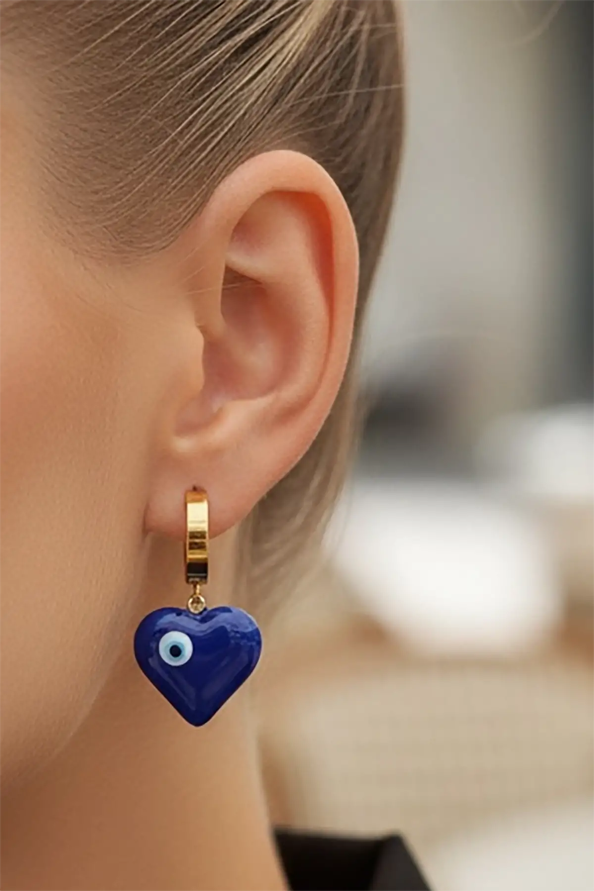 Altın Renk Kalp Figürlü Çelik Küpe (Çift)