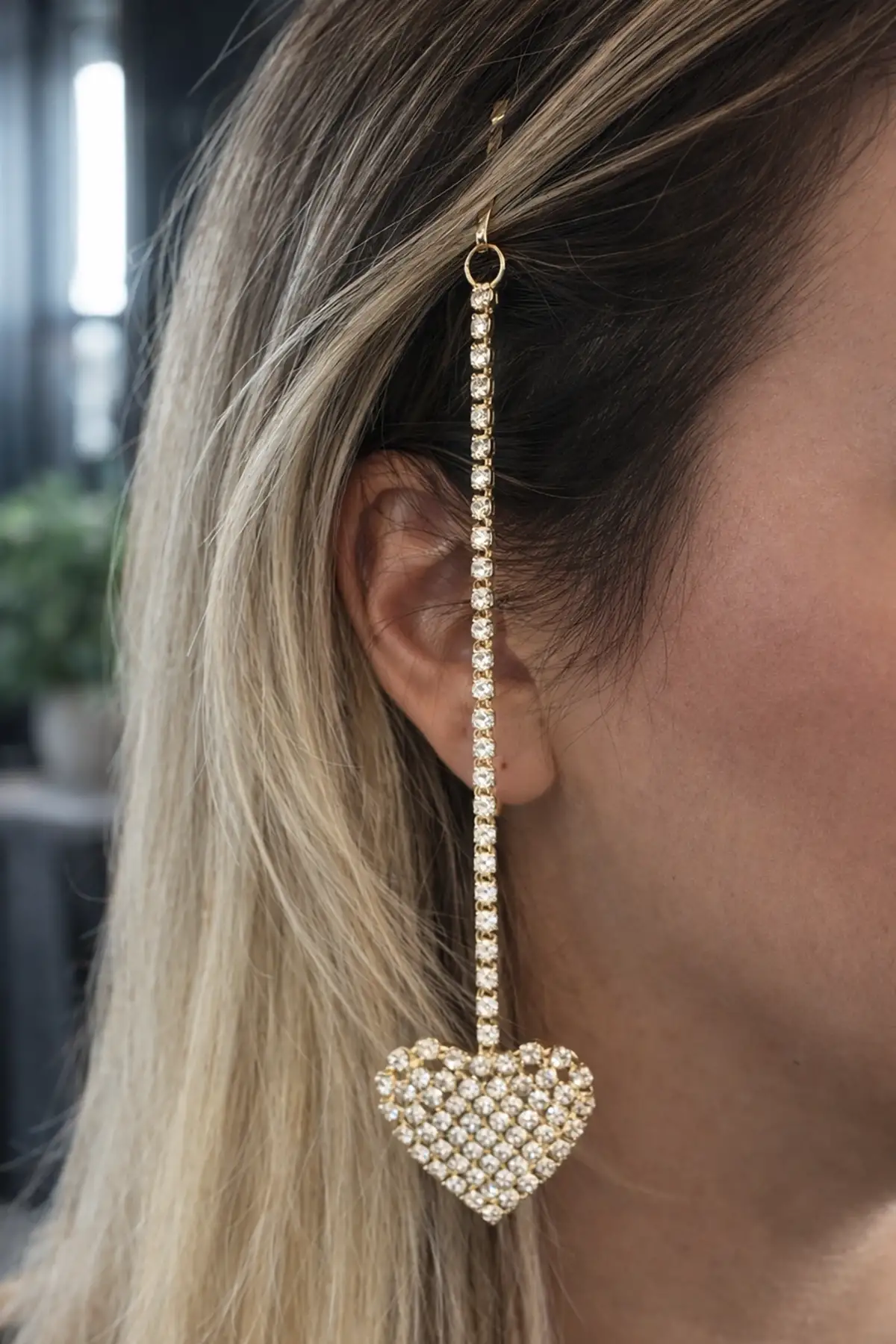 Altın Renk Kalp Figürlü Taş Detaylı Saç Aksesuarı