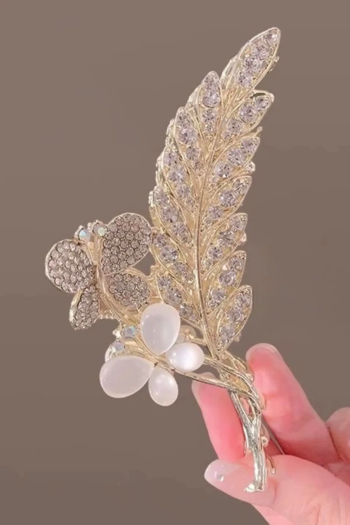 Altın Renk Karışık Figürlü Taş Detaylı  Metal Mandal Toka