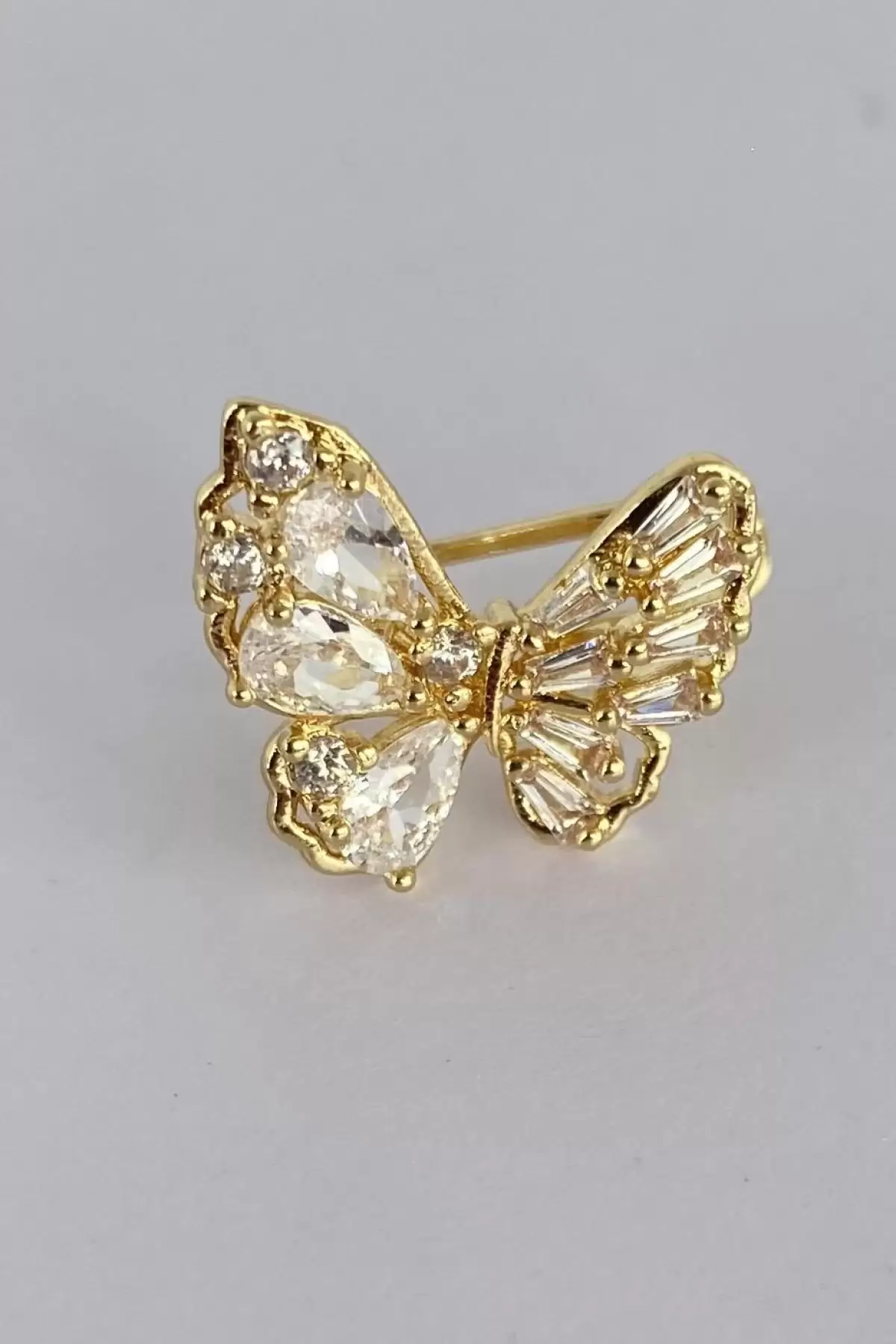 Altın Renk Kelebek Figürlü Ear Cuff Küpe (Tek)