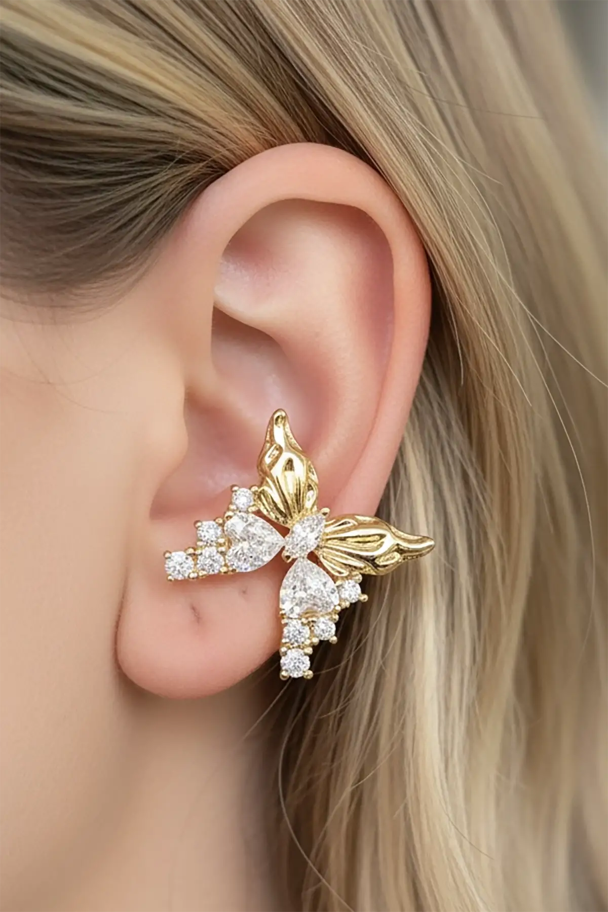 Altın Renk Kelebek Figürlü Taş Detaylı 14K Altın Kaplama TX Ear Cuff (Tek)