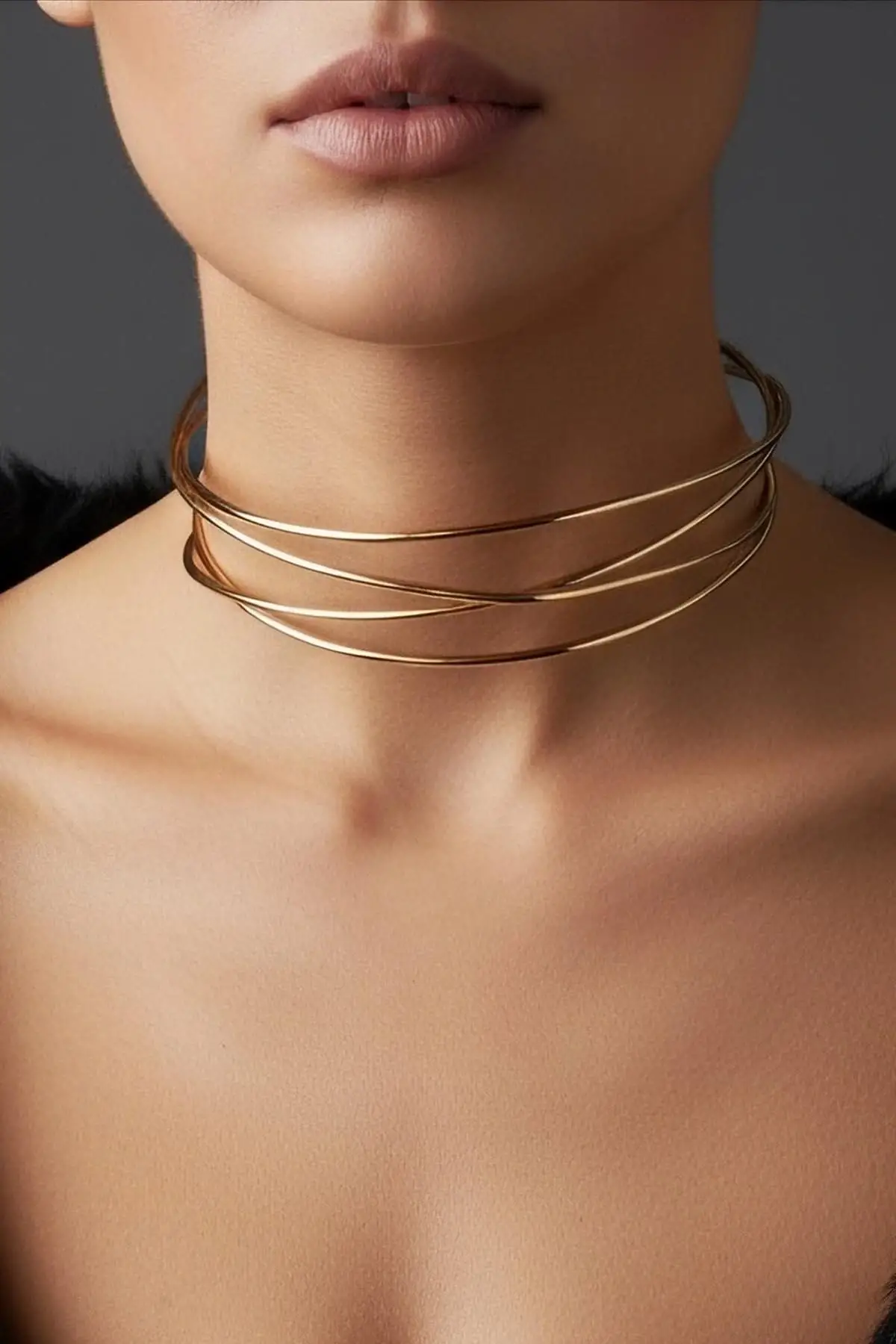 Altın Renk Metal Choker Kolye
