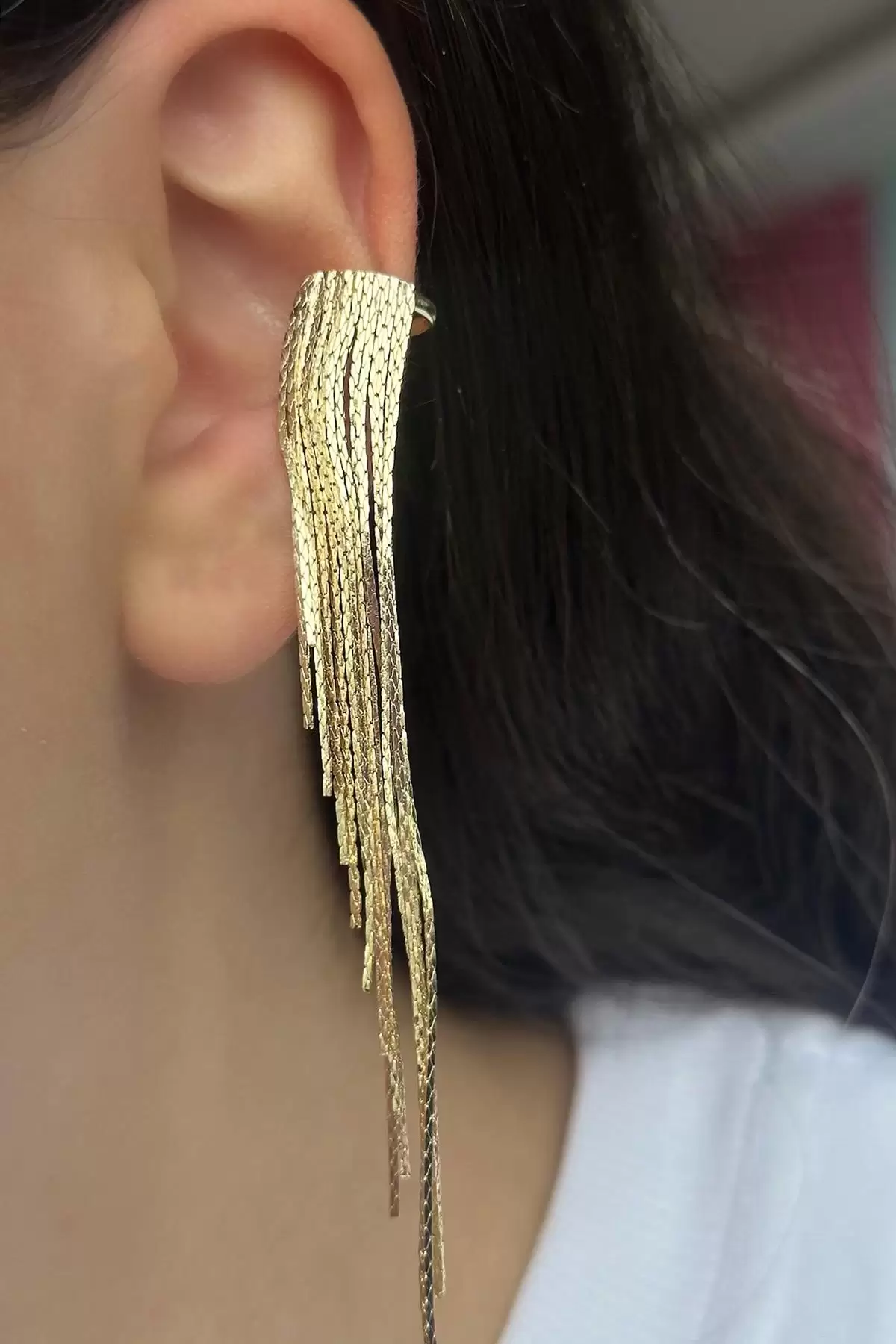 Altın Renk Sallantılı Ear Cuff (Tek)