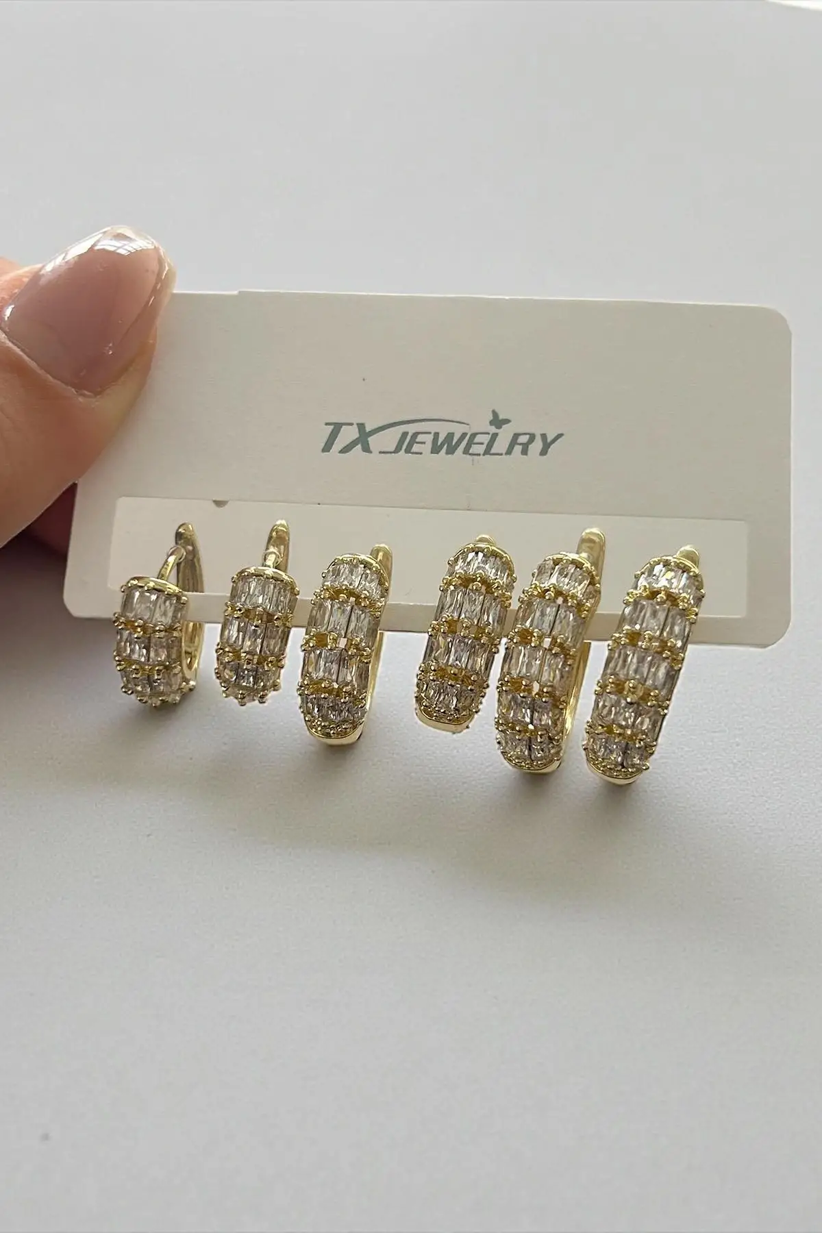 Altın Renk Taş Detaylı 14K Altın Kaplama TX 6lı Halka Küpe Set