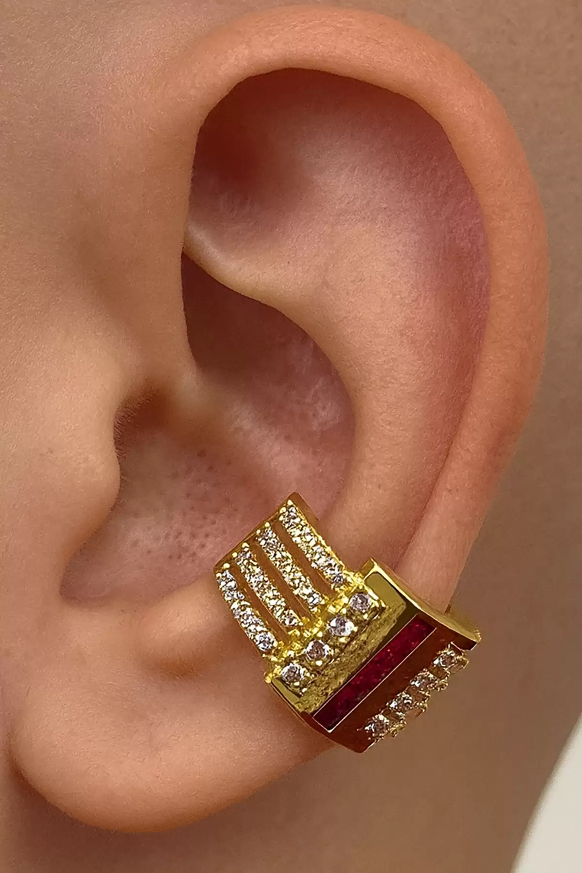 Altın Renk Taş Detaylı 14K Altın Kaplama TX Ear Cuff (Tek)