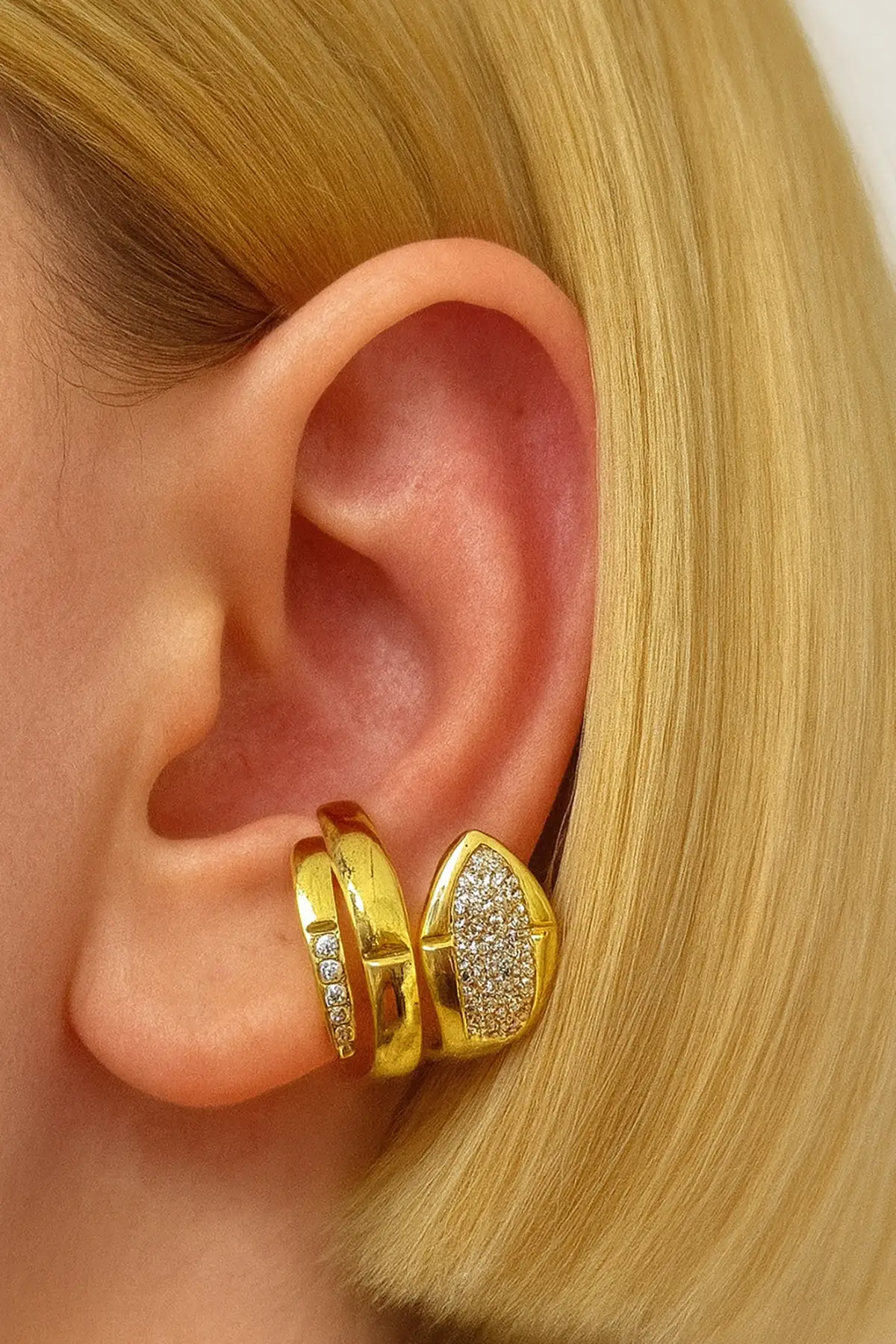 Altın Renk Taş Detaylı 14K Altın Kaplama TX Ear Cuff (Tek)