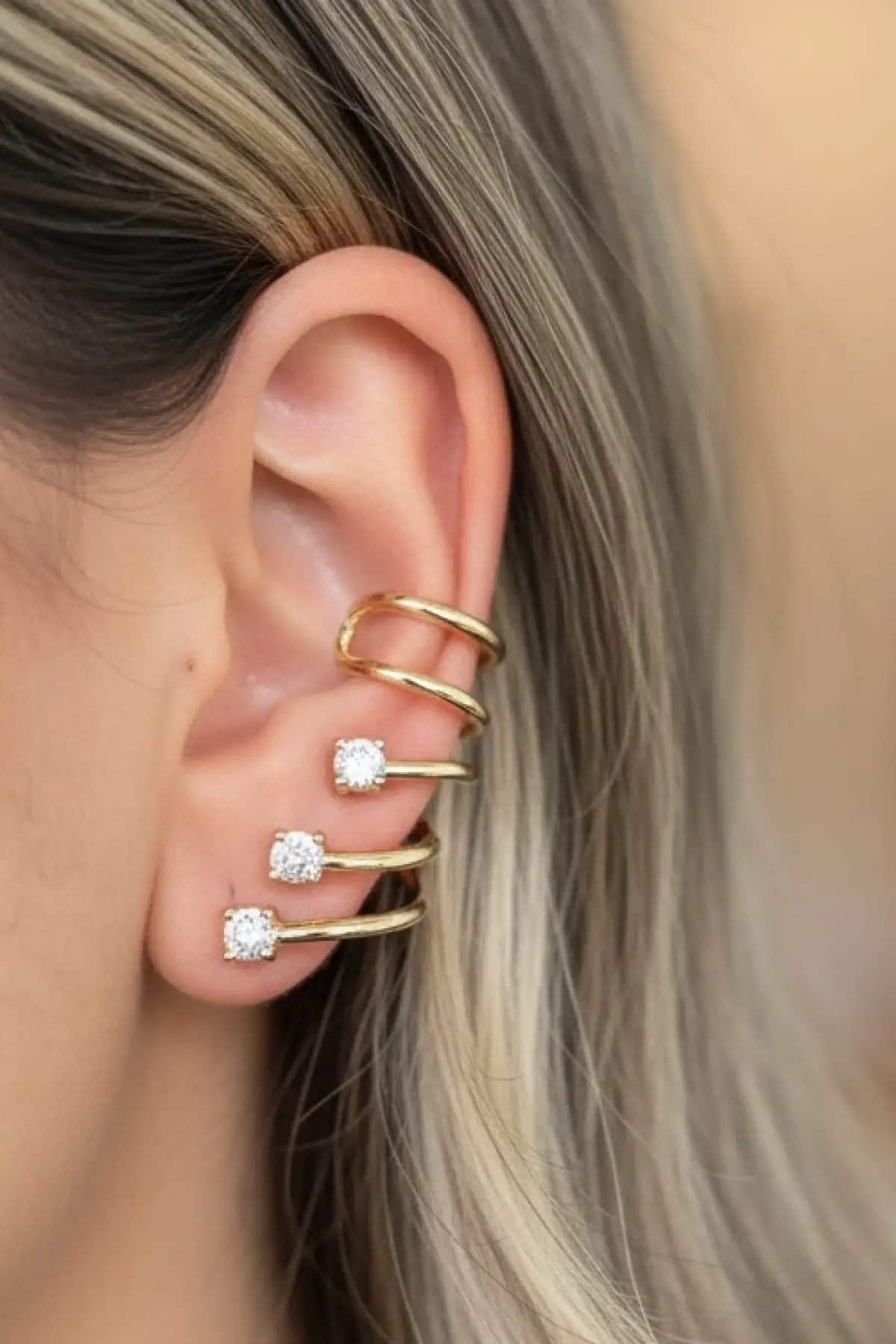 Altın Renk Taş Detaylı 14K Altın Kaplama TX Kulak Akseusarı (Tek)