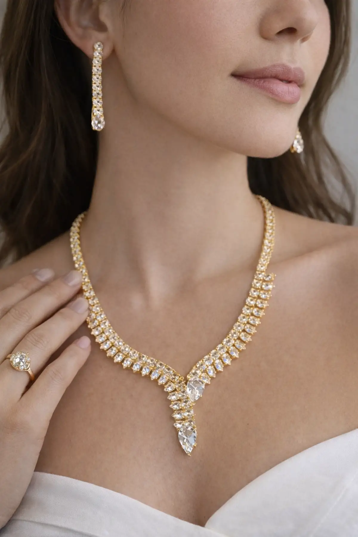 Altın Renk Taş Detaylı 4lü Abiye Set