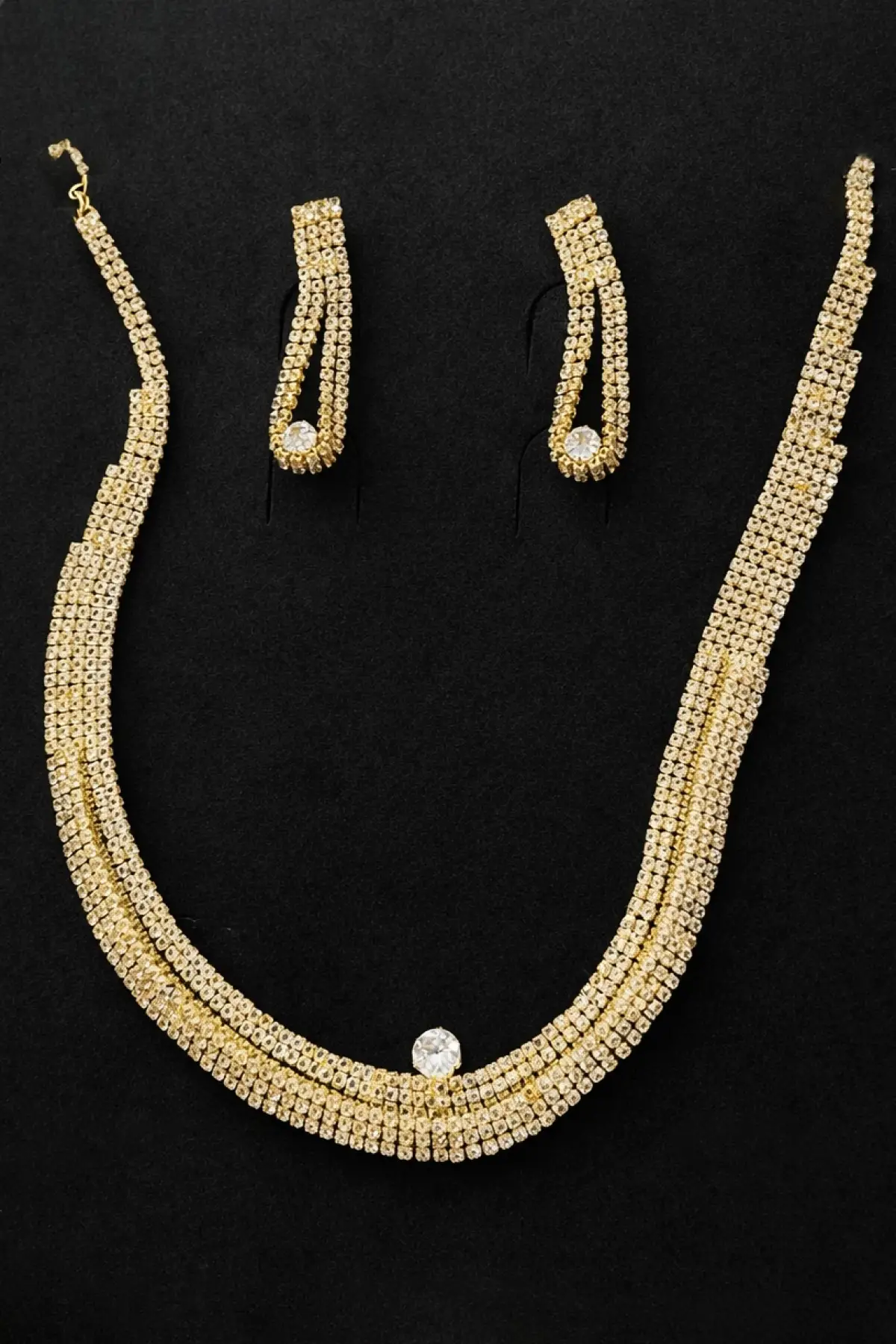 Altın Renk Taş Detaylı Abiye Set