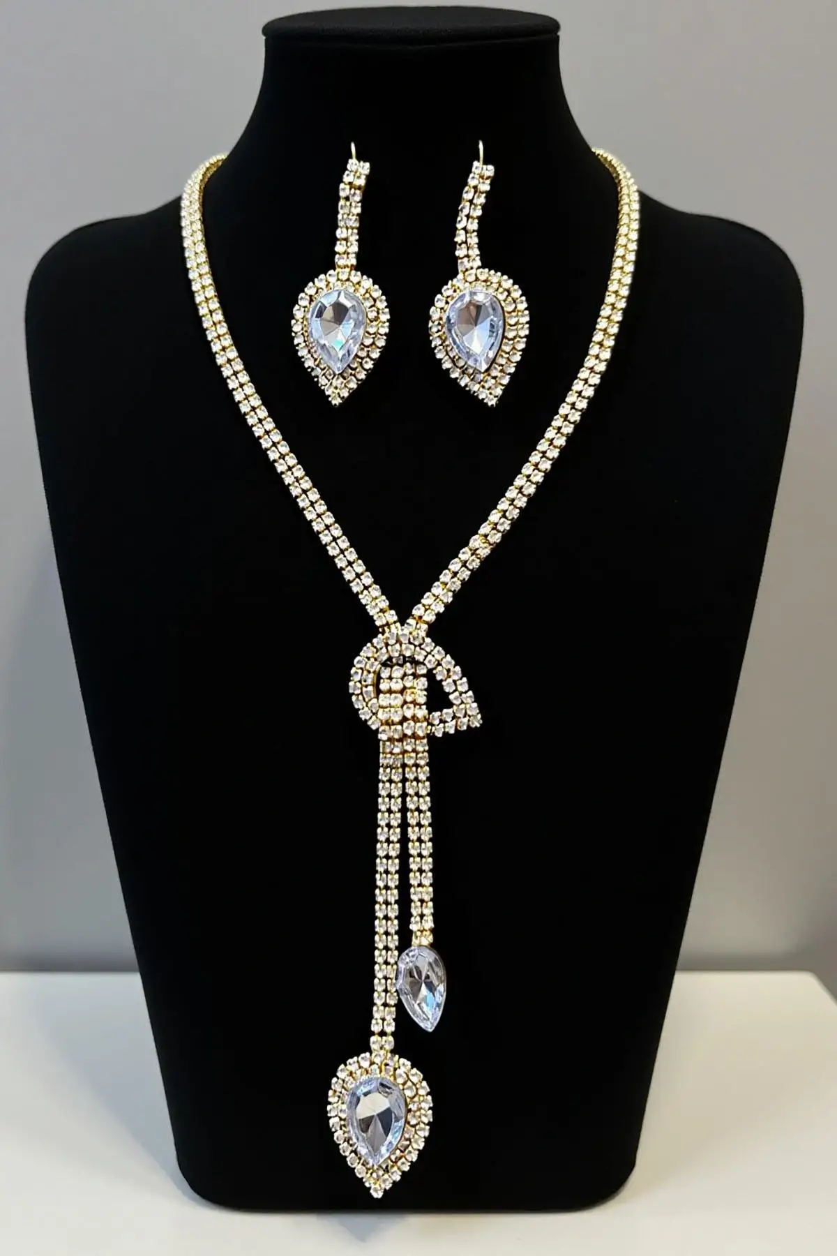 Altın Renk Taş Detaylı Abiye Set