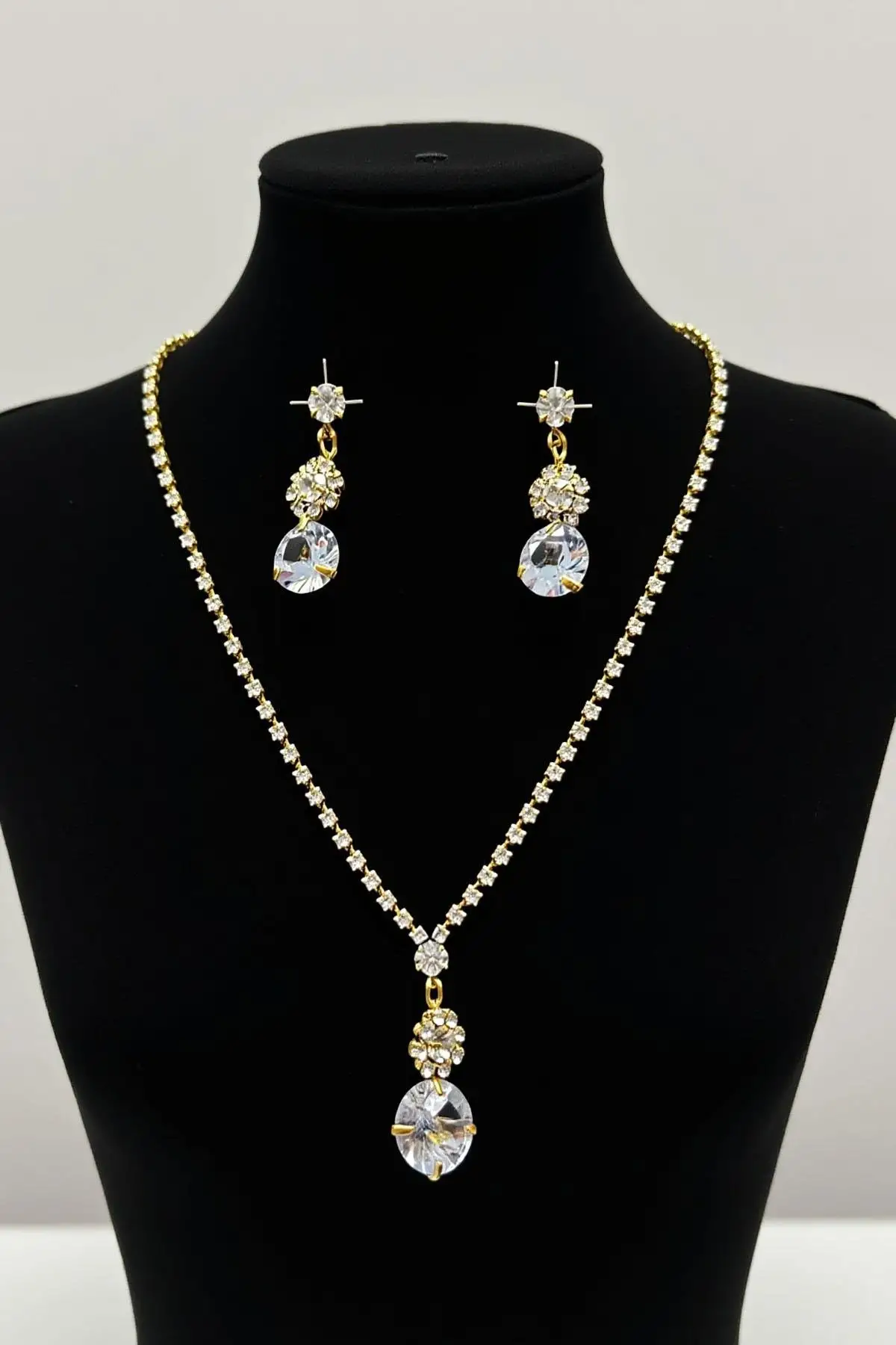 Altın Renk Taş Detaylı Abiye Set