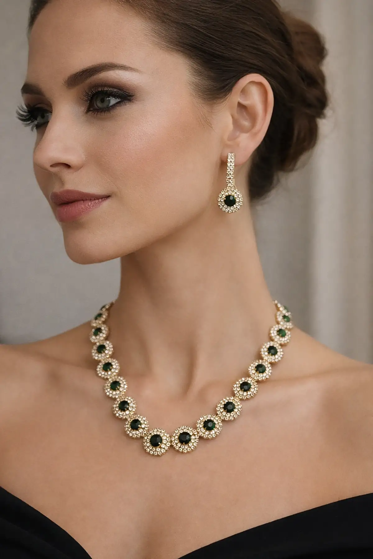 Altın Renk Taş Detaylı Abiye Set