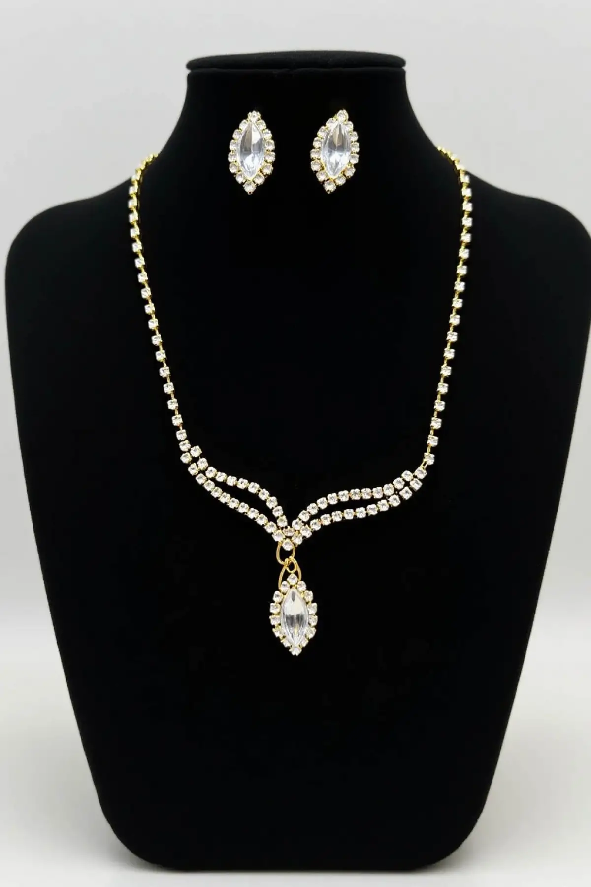 Altın Renk Taş Detaylı Abiye Set