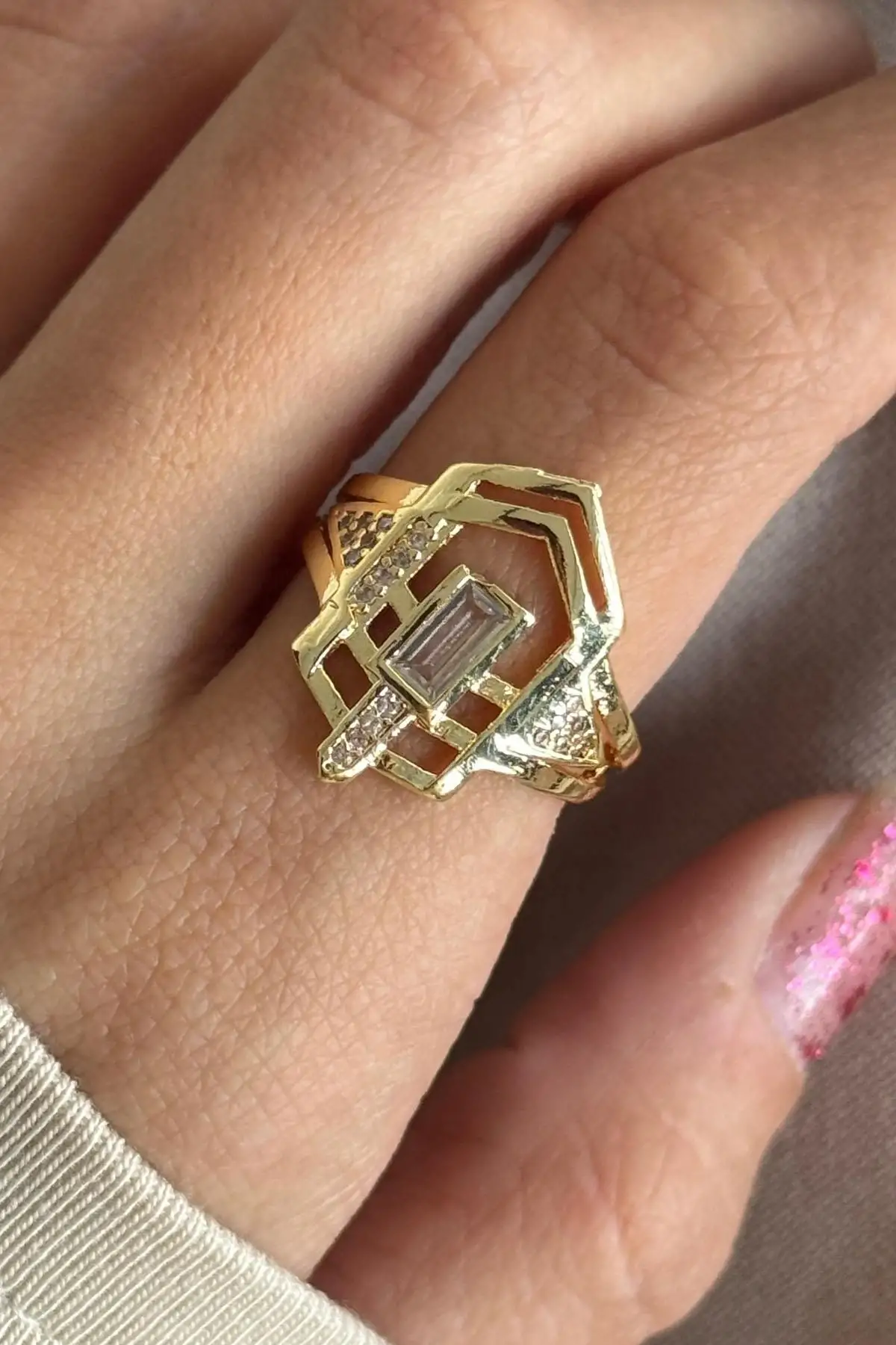 Altın Renk Taş Detaylı Ayarlanabilir Yüzük