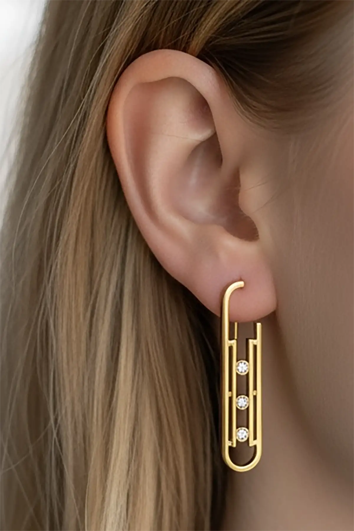 Altın Renk Taş Detaylı Çelik Küpe (Çift)