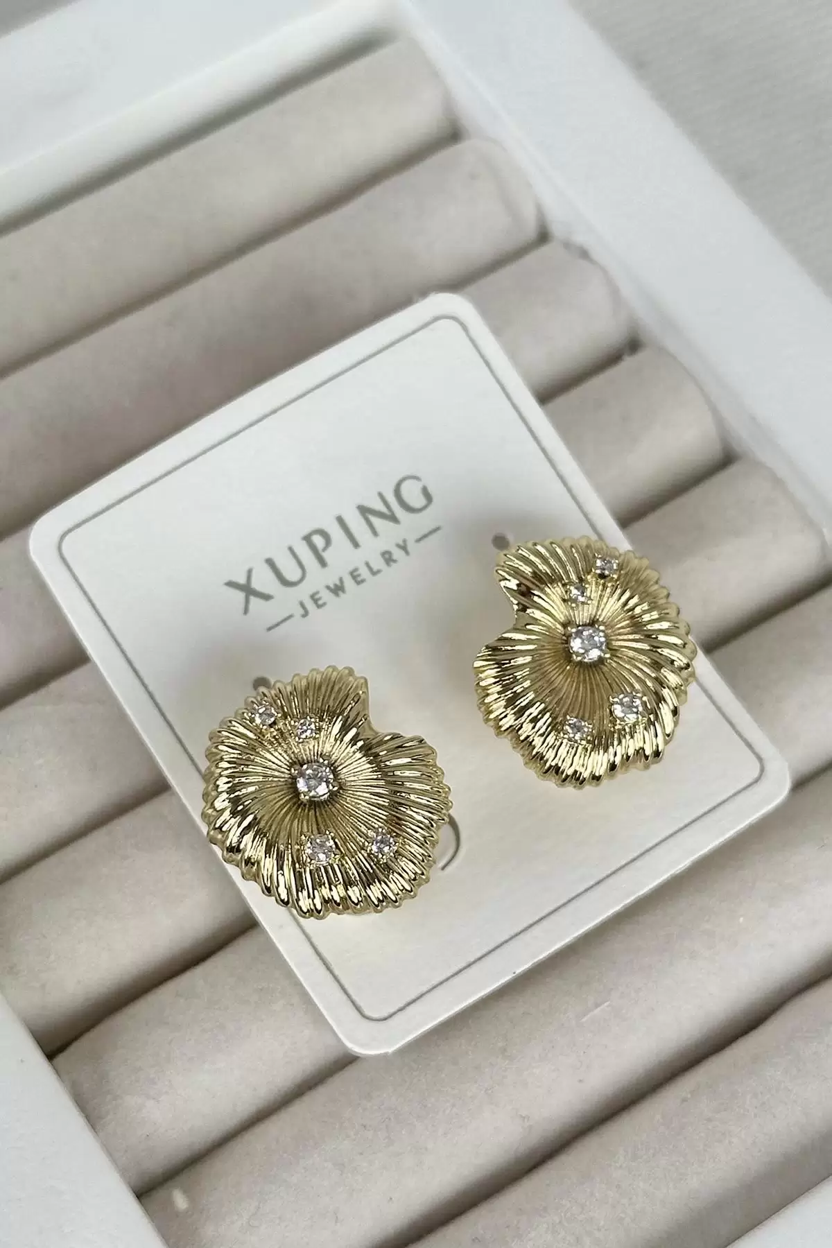 Altın Renk Taş Detaylı Çelik Xuping Küpe (Çift)