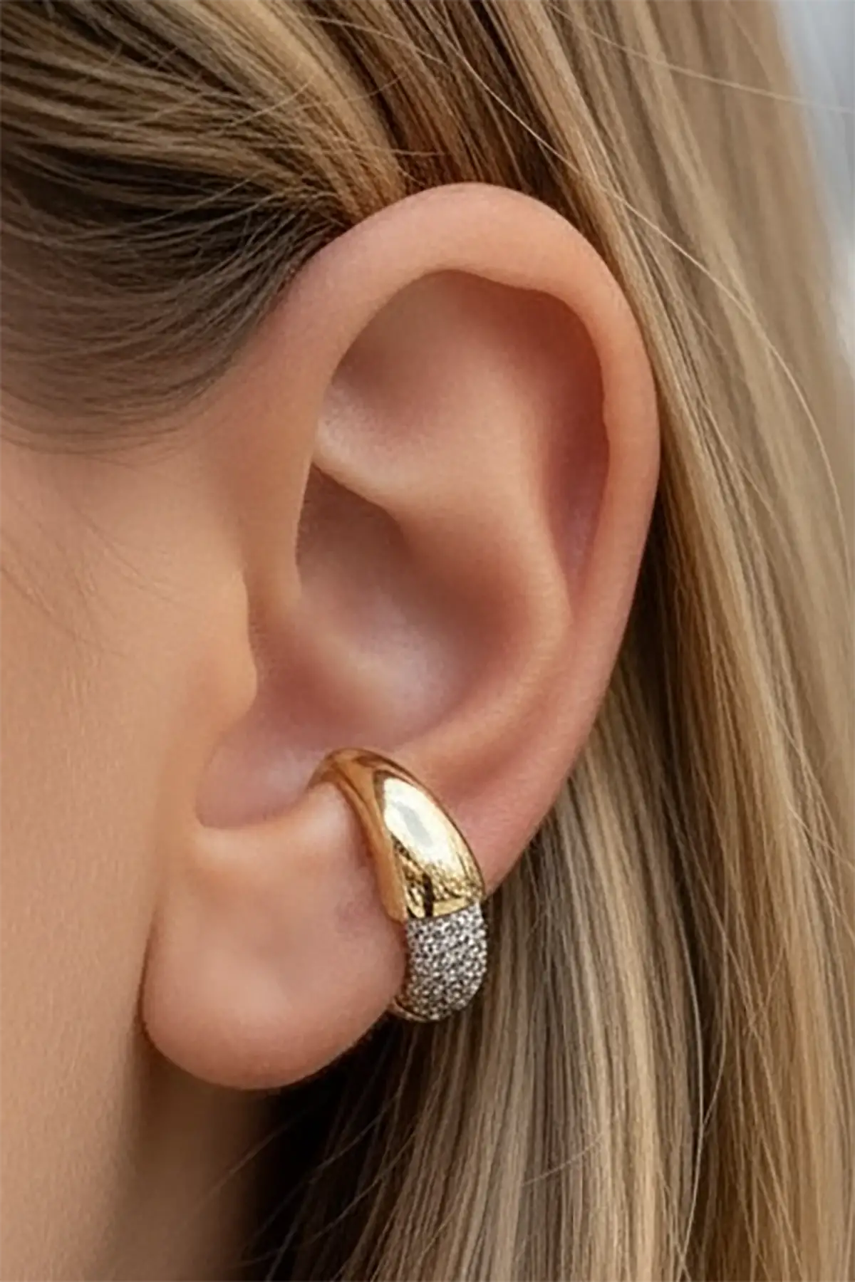 Altın Renk Taş Detaylı Ear Cuff (Tek)