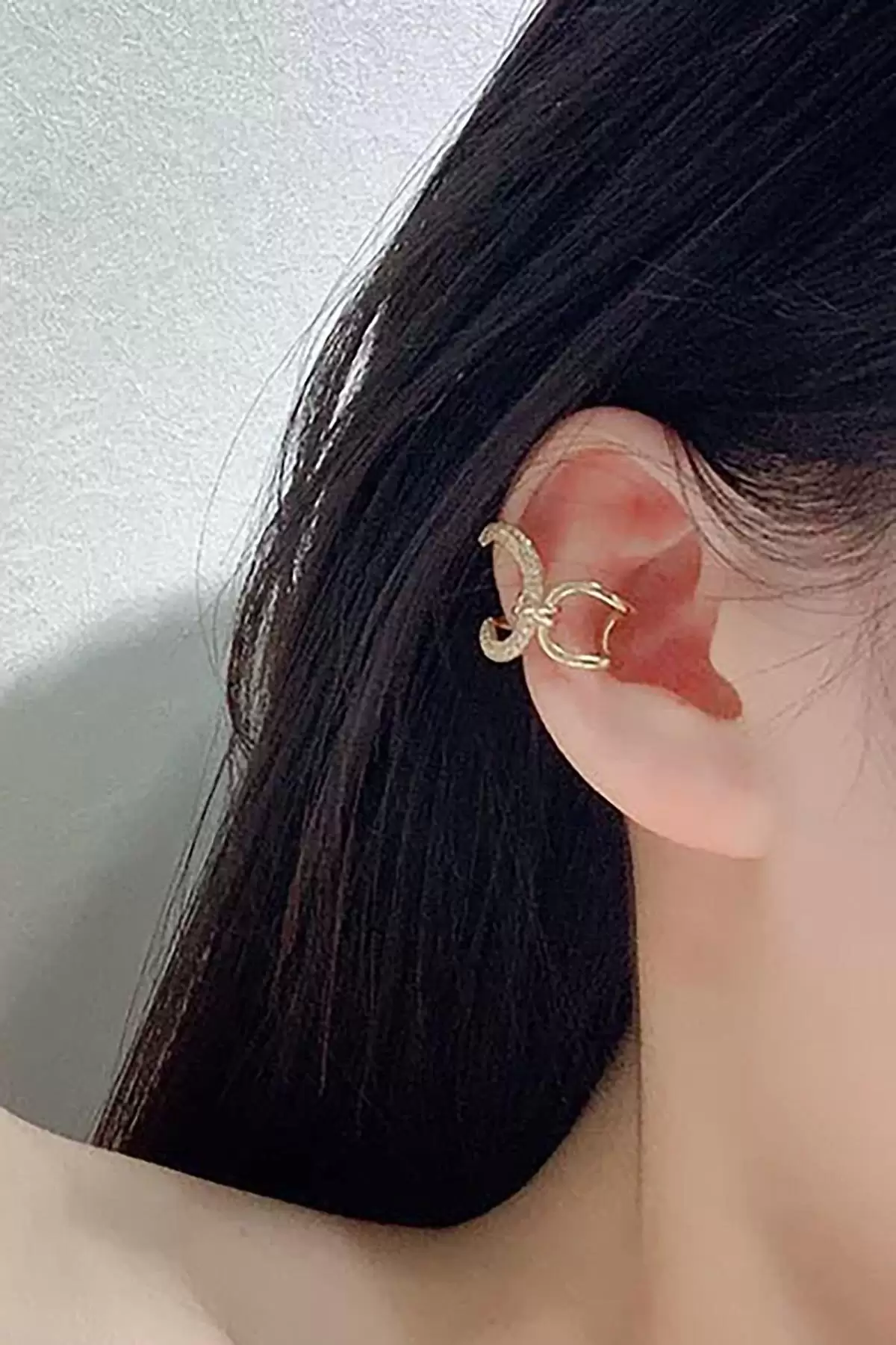 Altın Renk Taş Detaylı Ear Cuff (Tek)