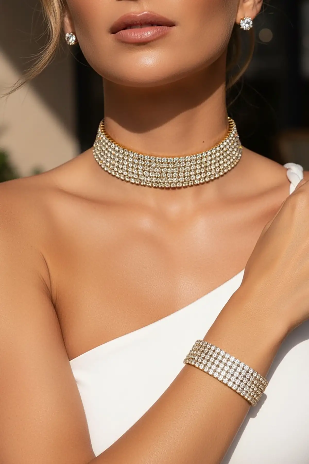 Altın Renk Taş Detaylı Kolye /Küpe ve Bileklik Set