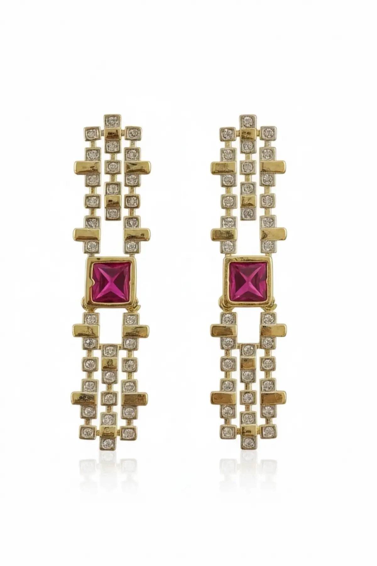 Altın Renk Taş Detaylı Küpe (Çift)