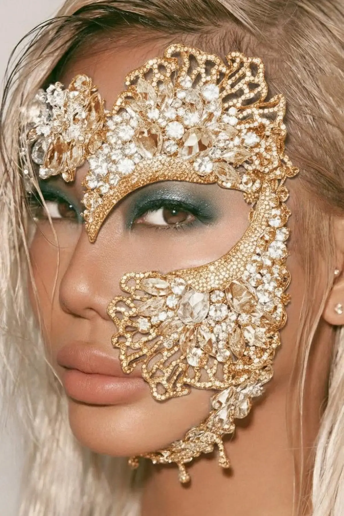 Altın Renk Taş Detaylı Tasarım Parti Maskesi