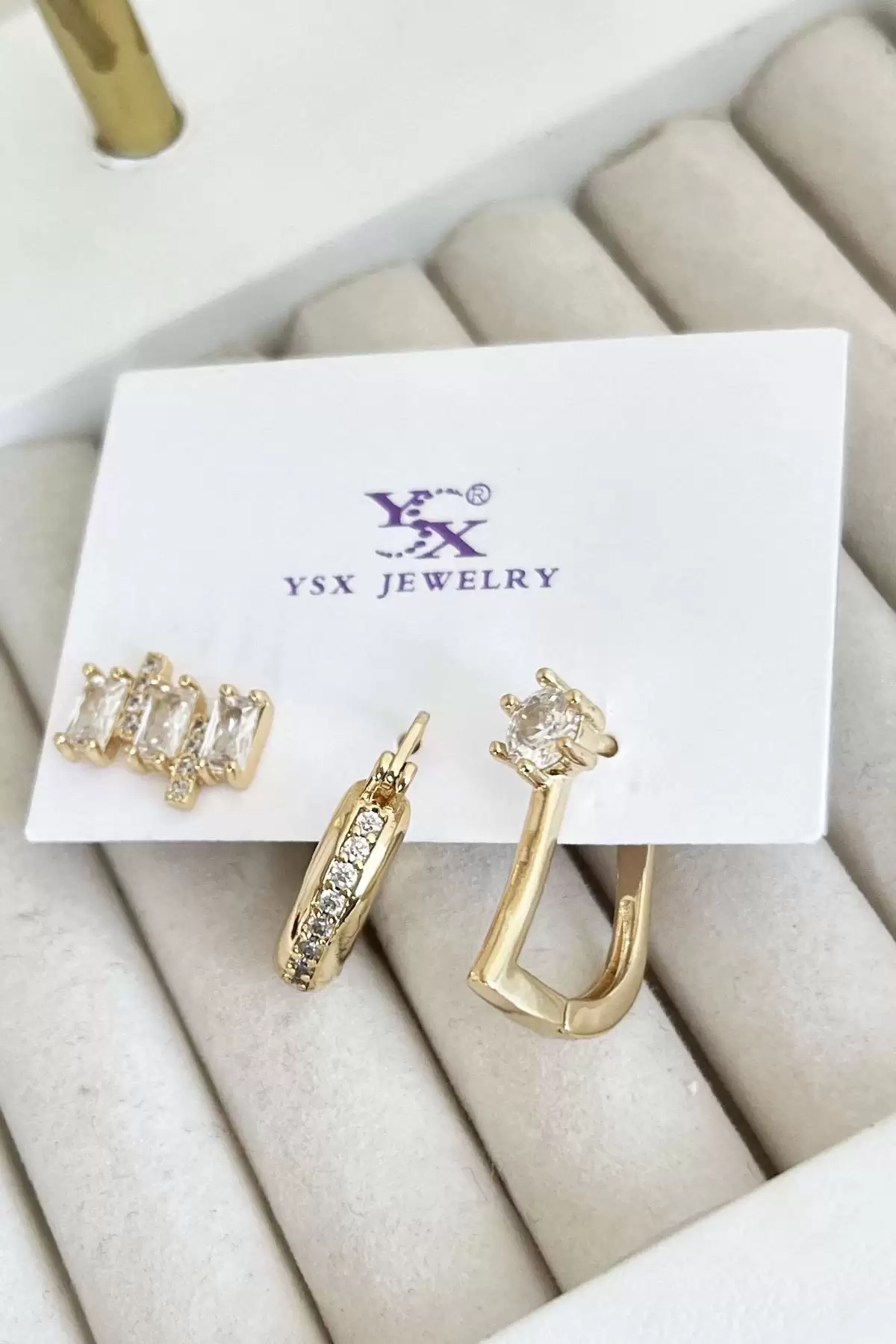 Altın Renk Taş Detaylı VİP 3lü YSX Küpe Set