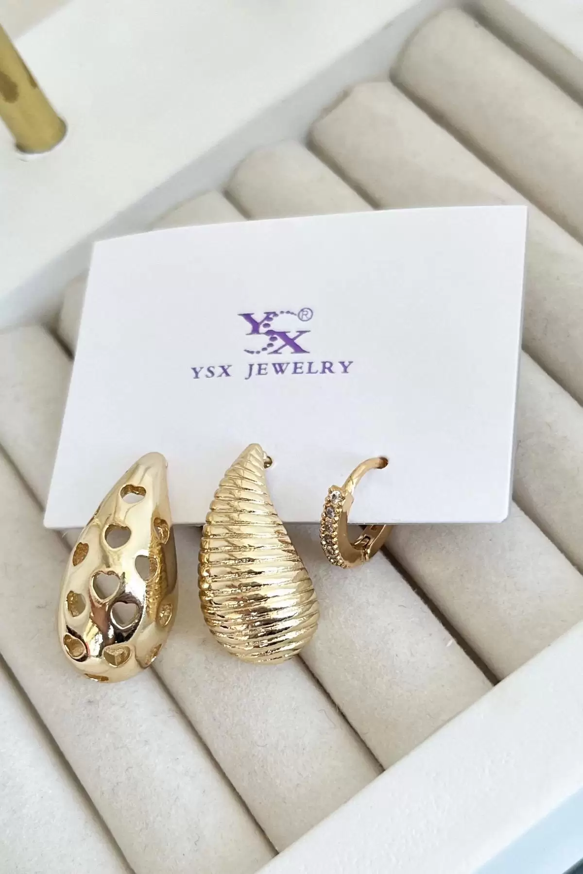 Altın Renk Taş Detaylı VİP 3lü YSX Küpe Set