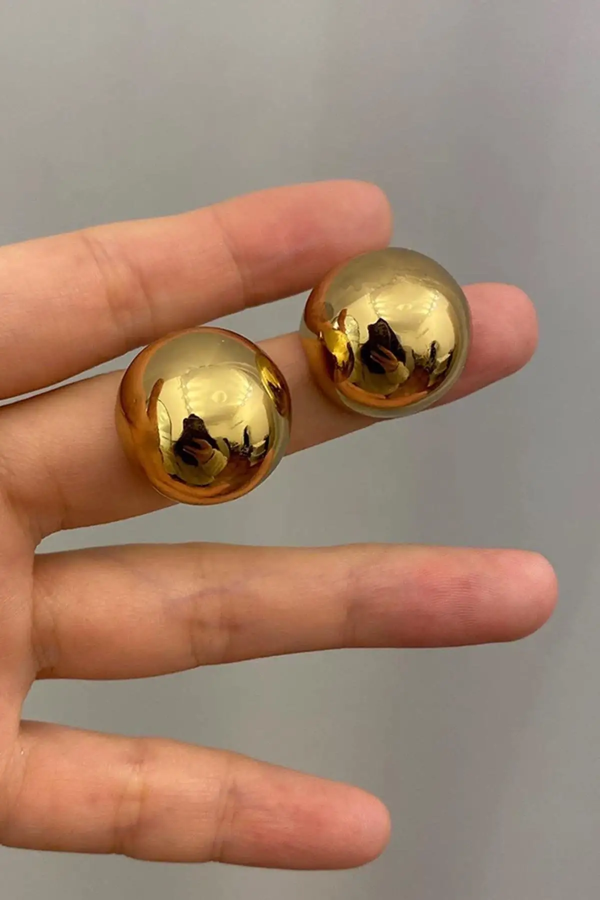 Altın Renk Top Çelik Küpe (Çift)