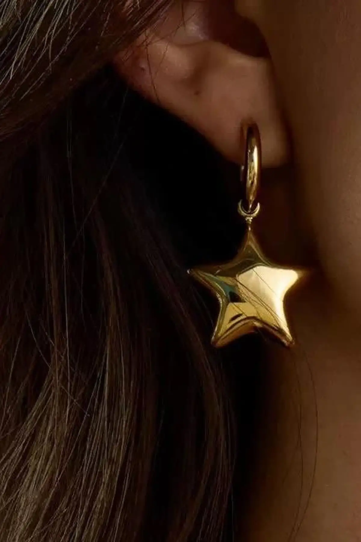 Altın Renk Yıldız Figürlü Çelik Küpe (Çift)