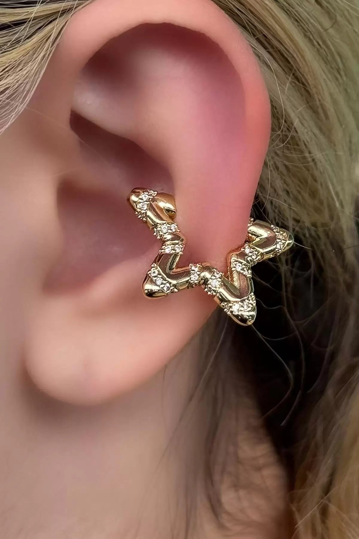 Altın Renk Yıldız Figürlü Taş Detaylı Ear Cuff (Tek)